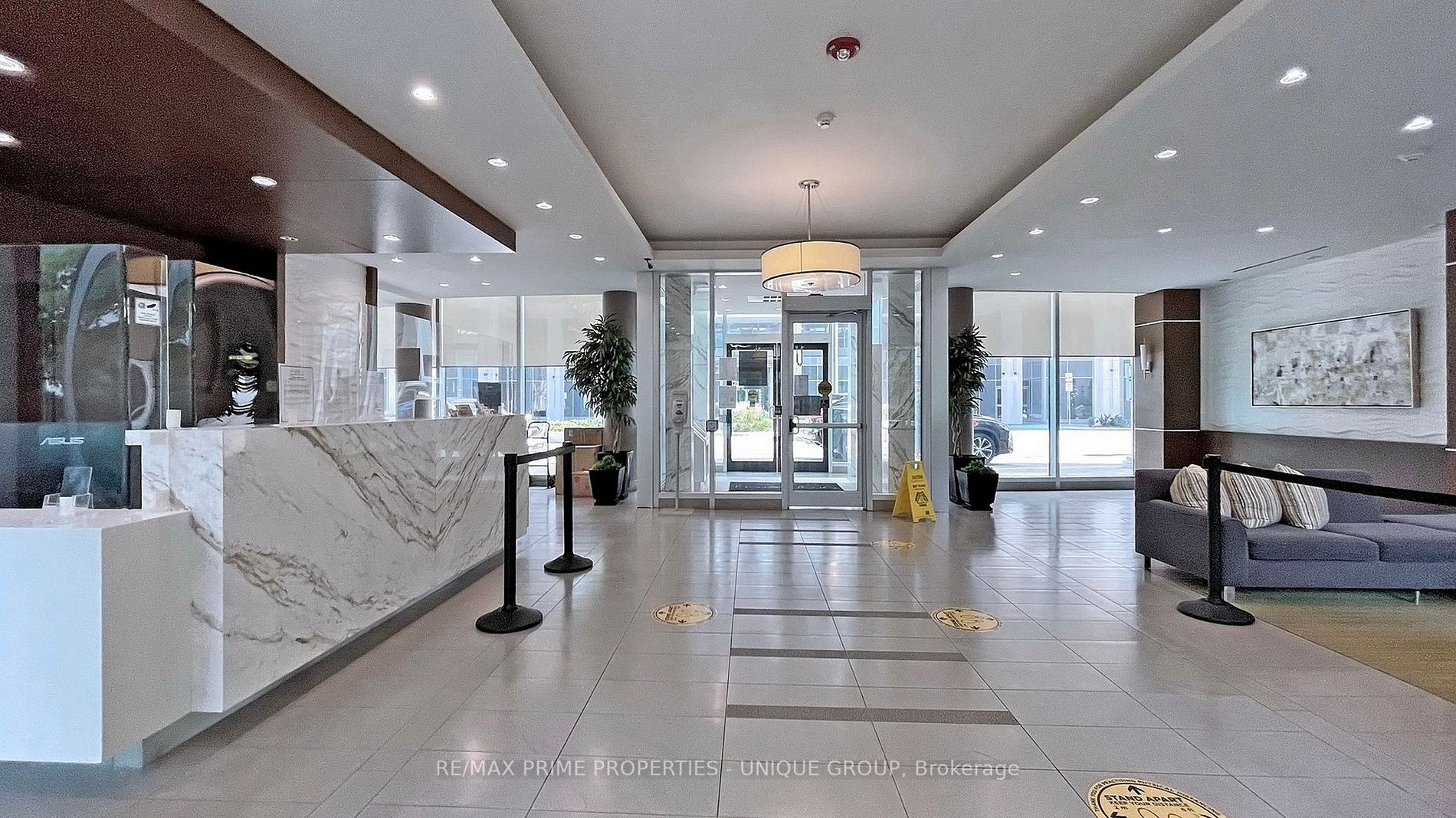525 Wilson Ave, #742
