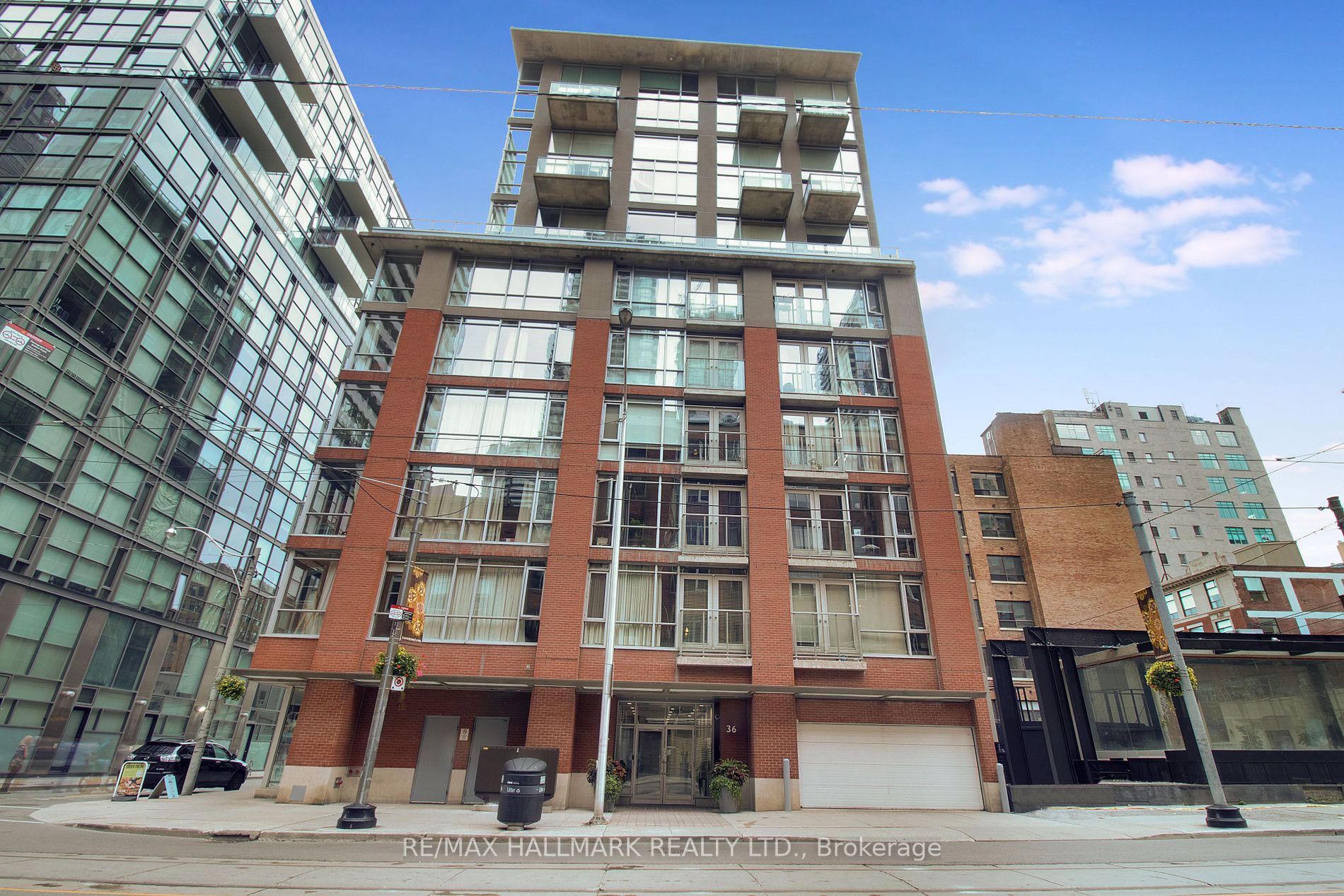 36 Charlotte St, #709