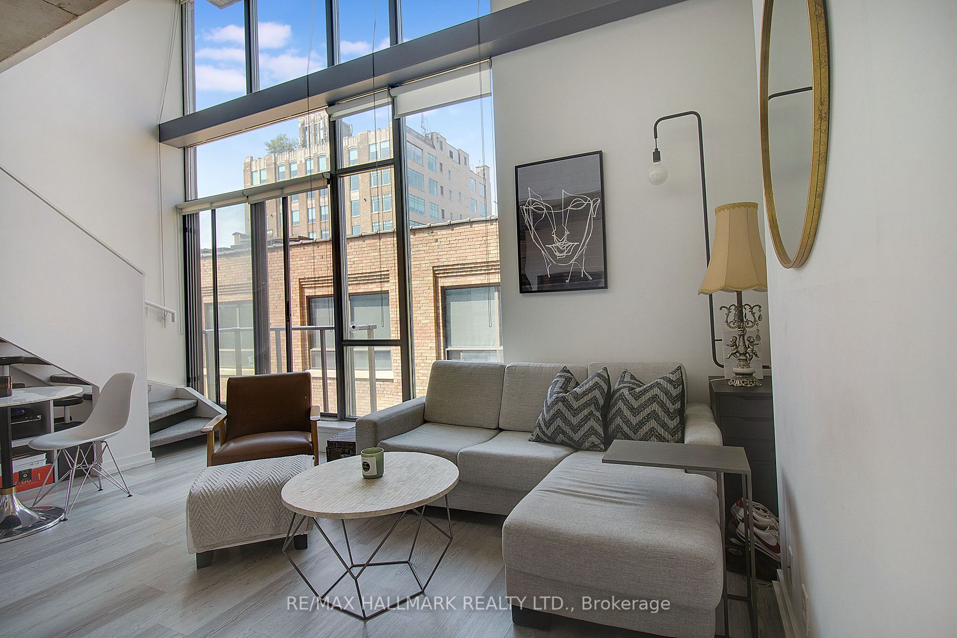 36 Charlotte St, #709