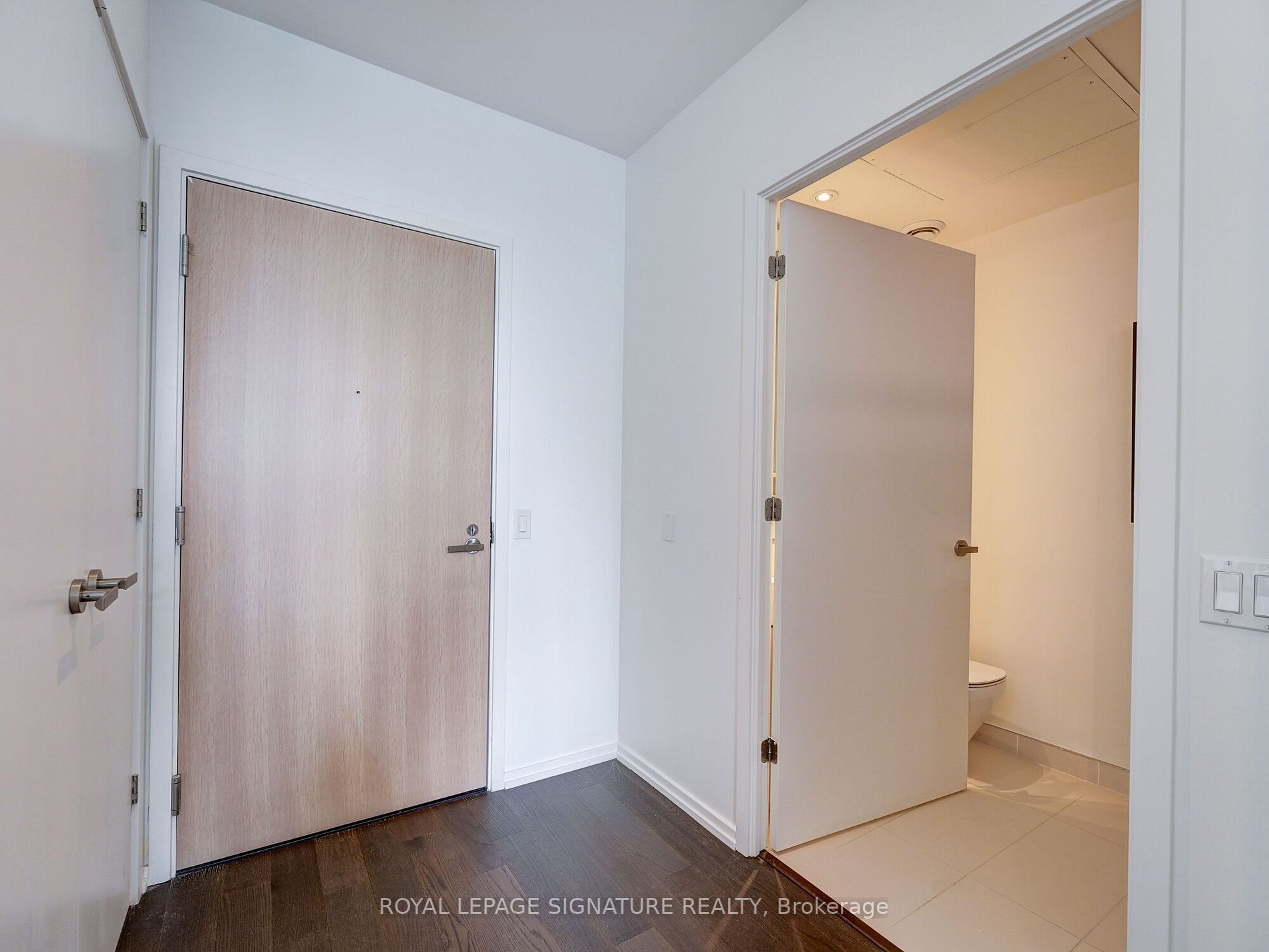 8 Hillsdale Ave E, #1142