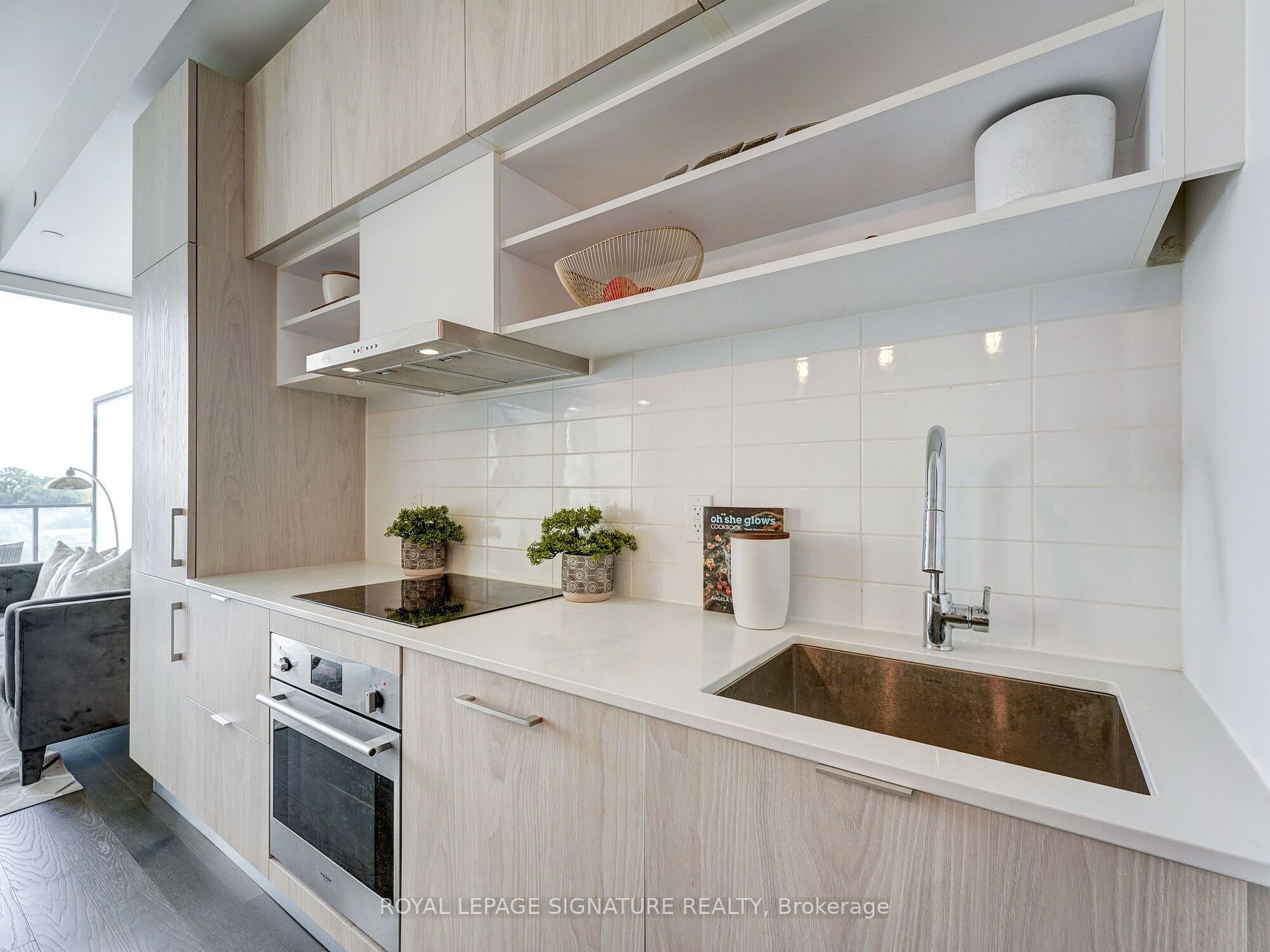 8 Hillsdale Ave E, #1142