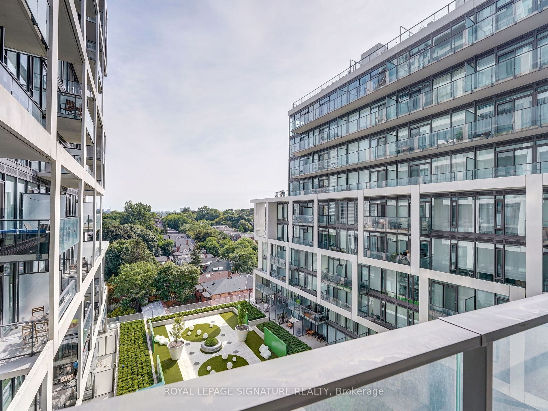 8 Hillsdale Ave E, #1142