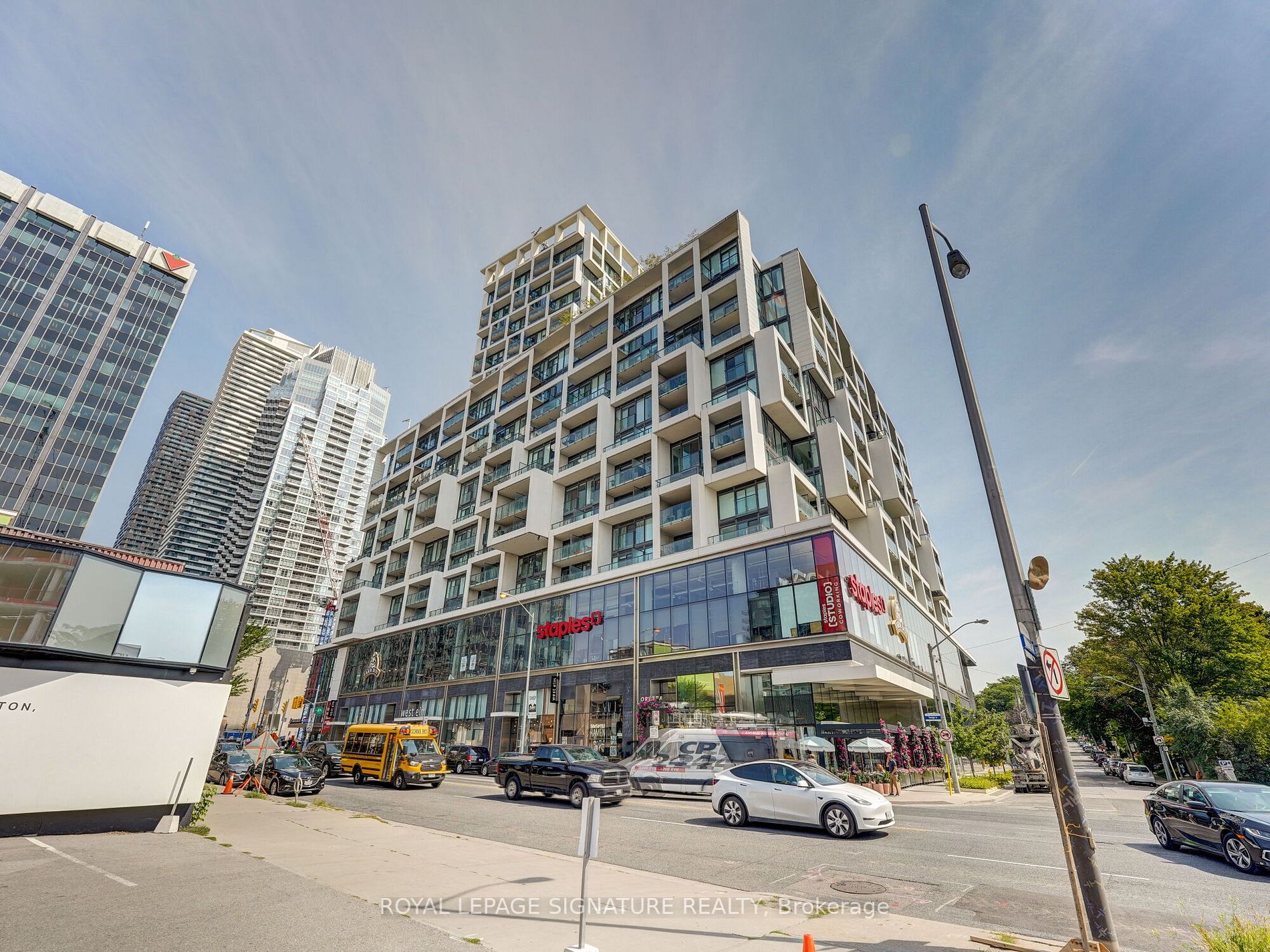 8 Hillsdale Ave E, #1142