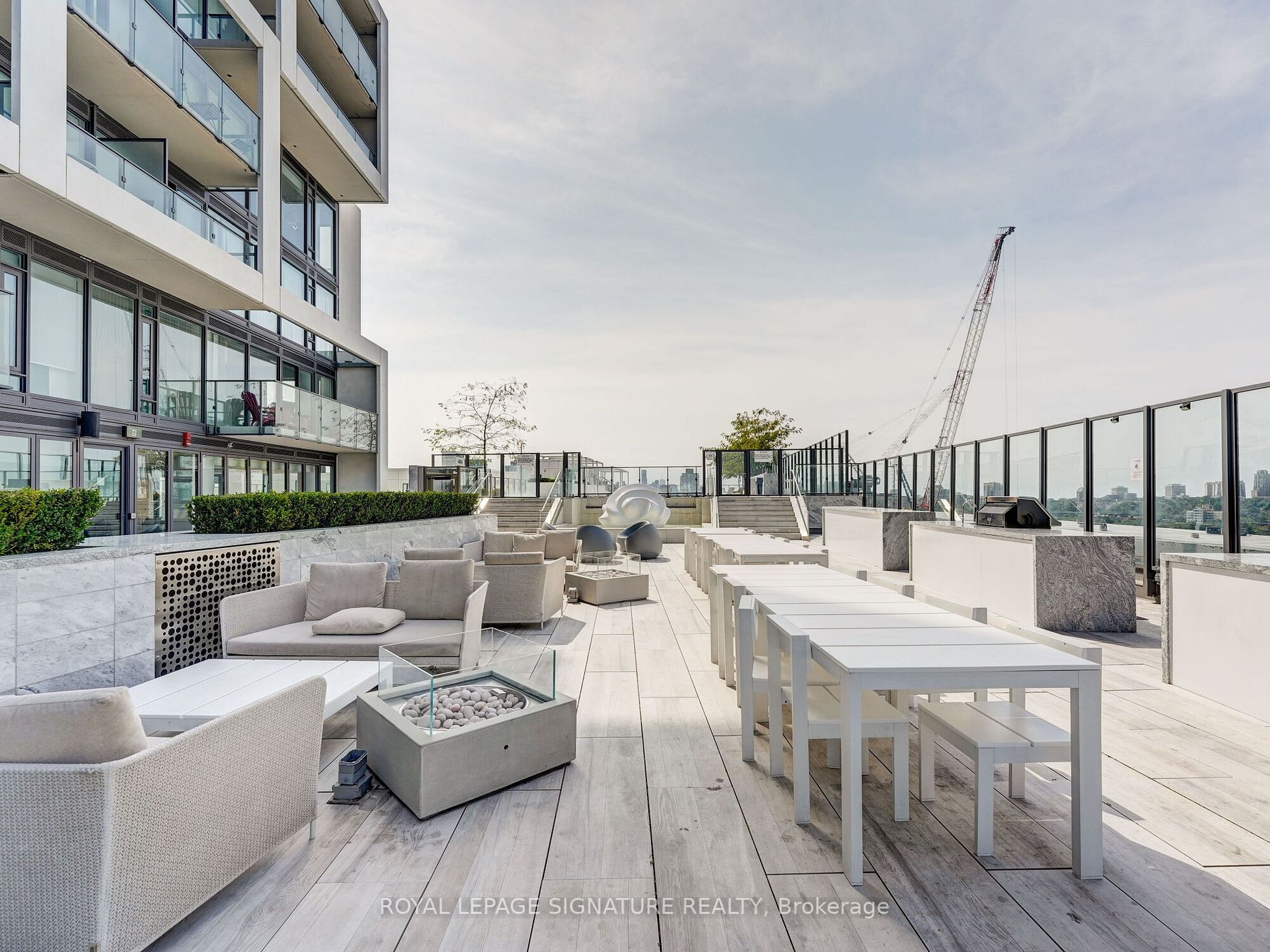 8 Hillsdale Ave E, #1142