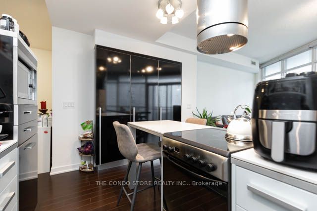 38 Dan Leckie Way, #3007