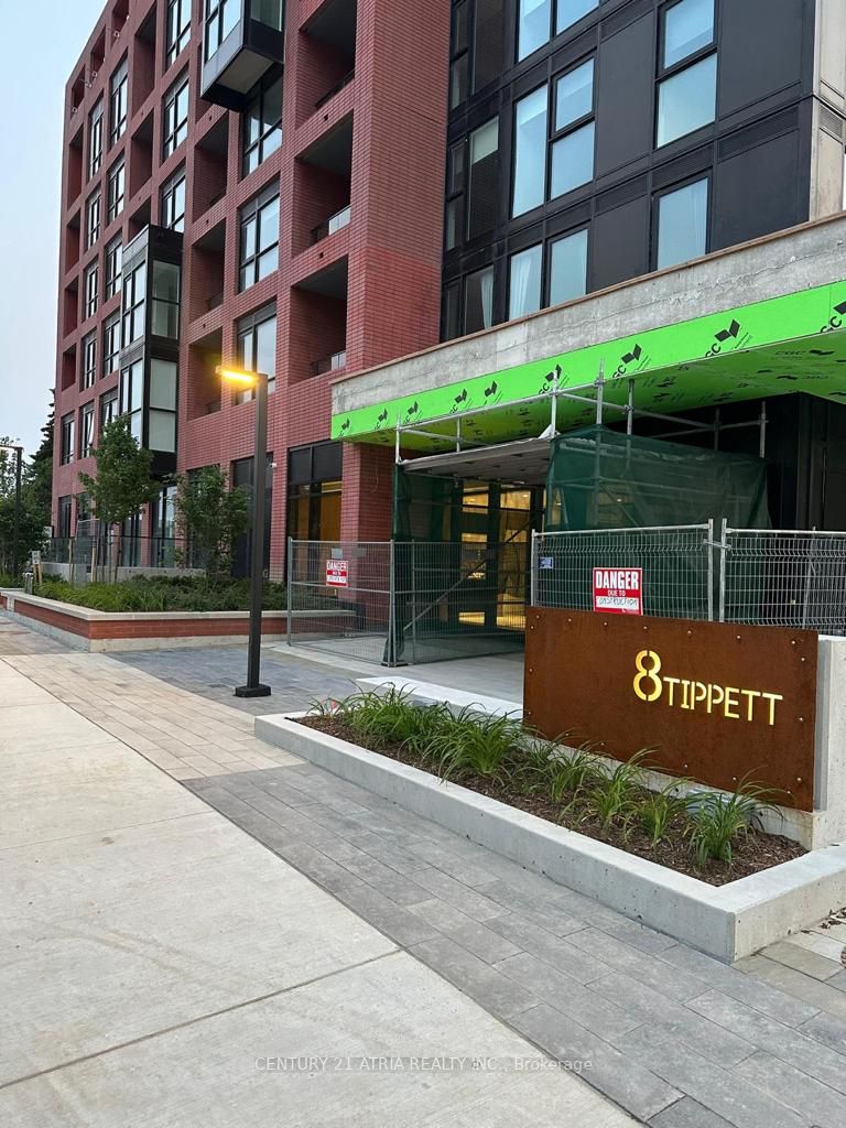 8 Tippett Rd, #102