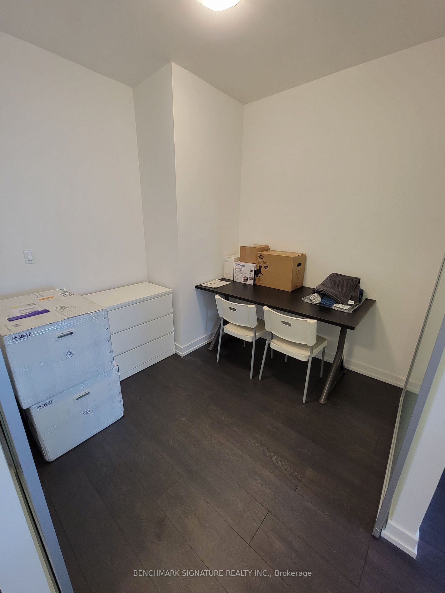 203 College St, #506