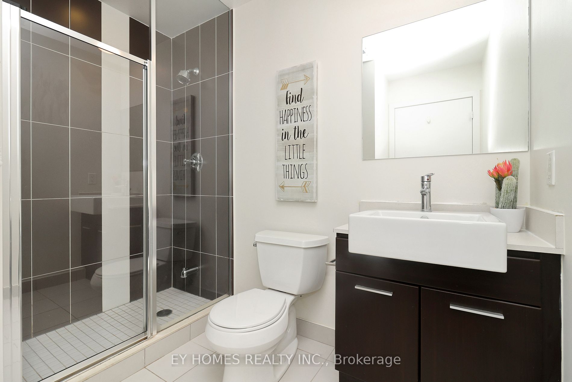 770 Bay St, #1613