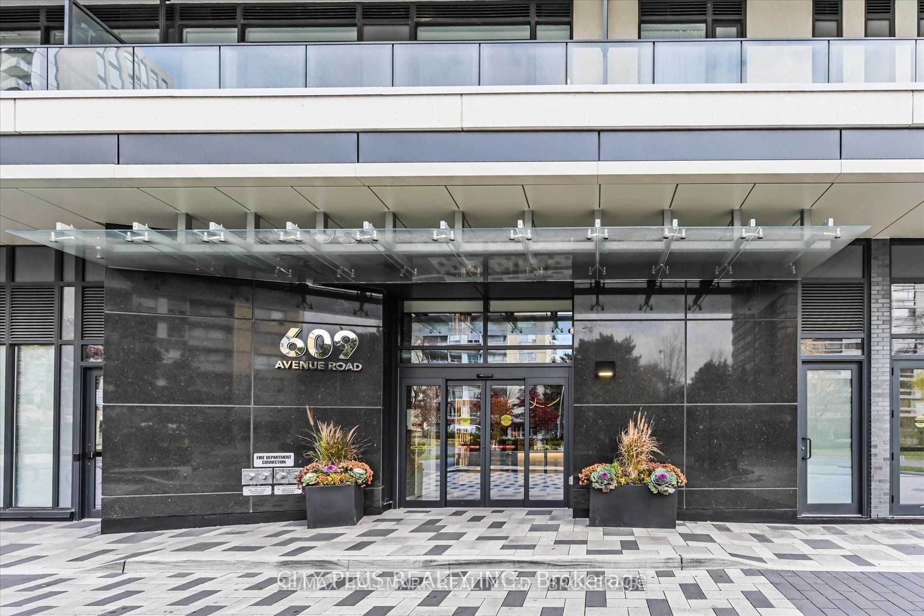 609 Avenue Rd, #1606