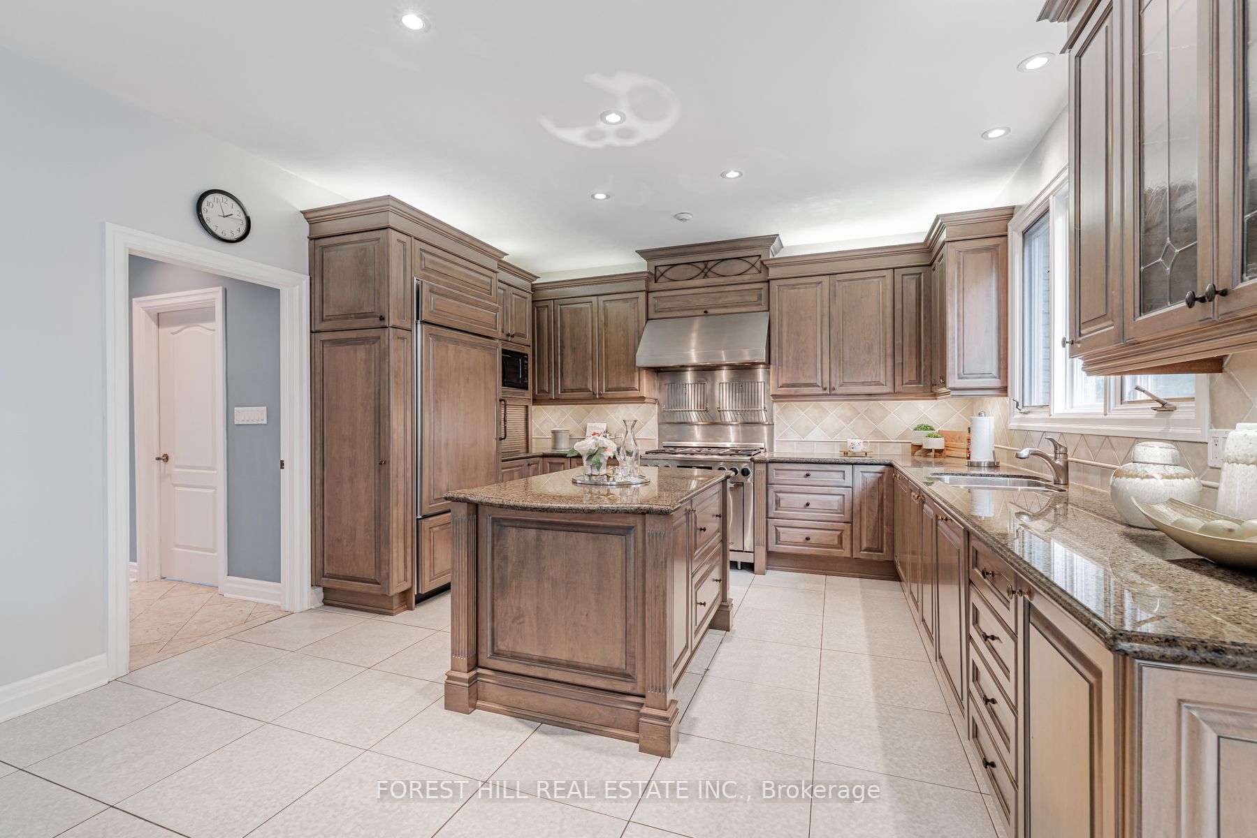 165 Beechwood Ave