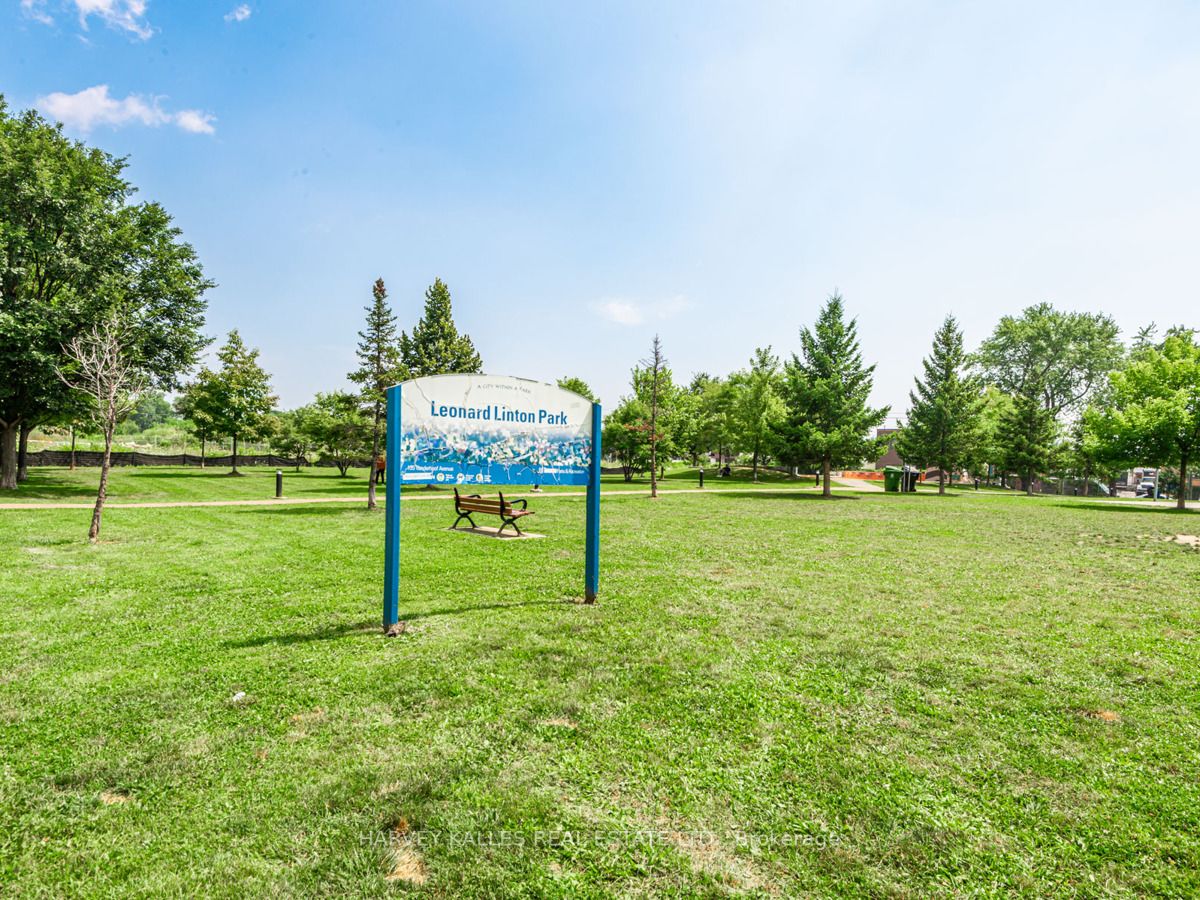 2 Brian Peck Crescent, #301