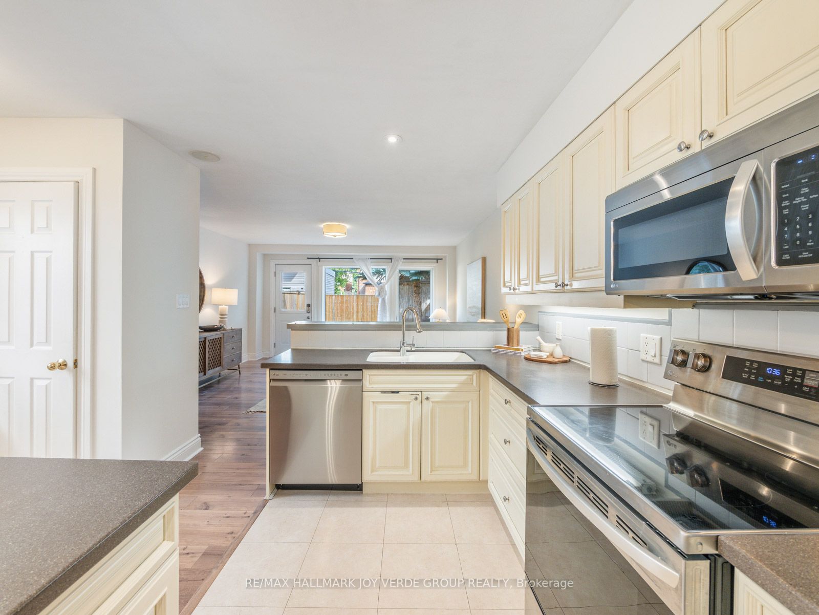 84 Woburn Avenue