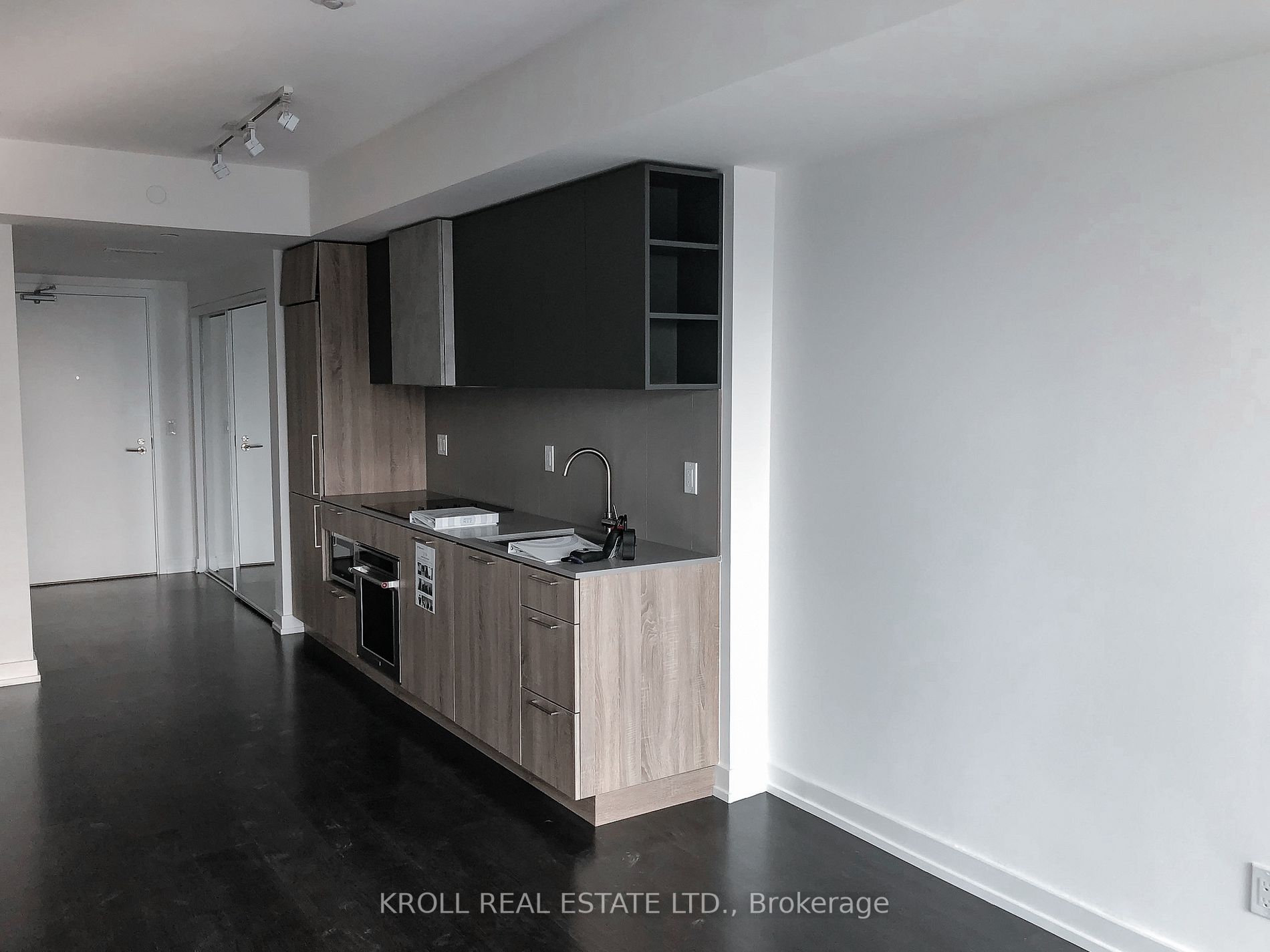 19 Western Battery Rd, #2216