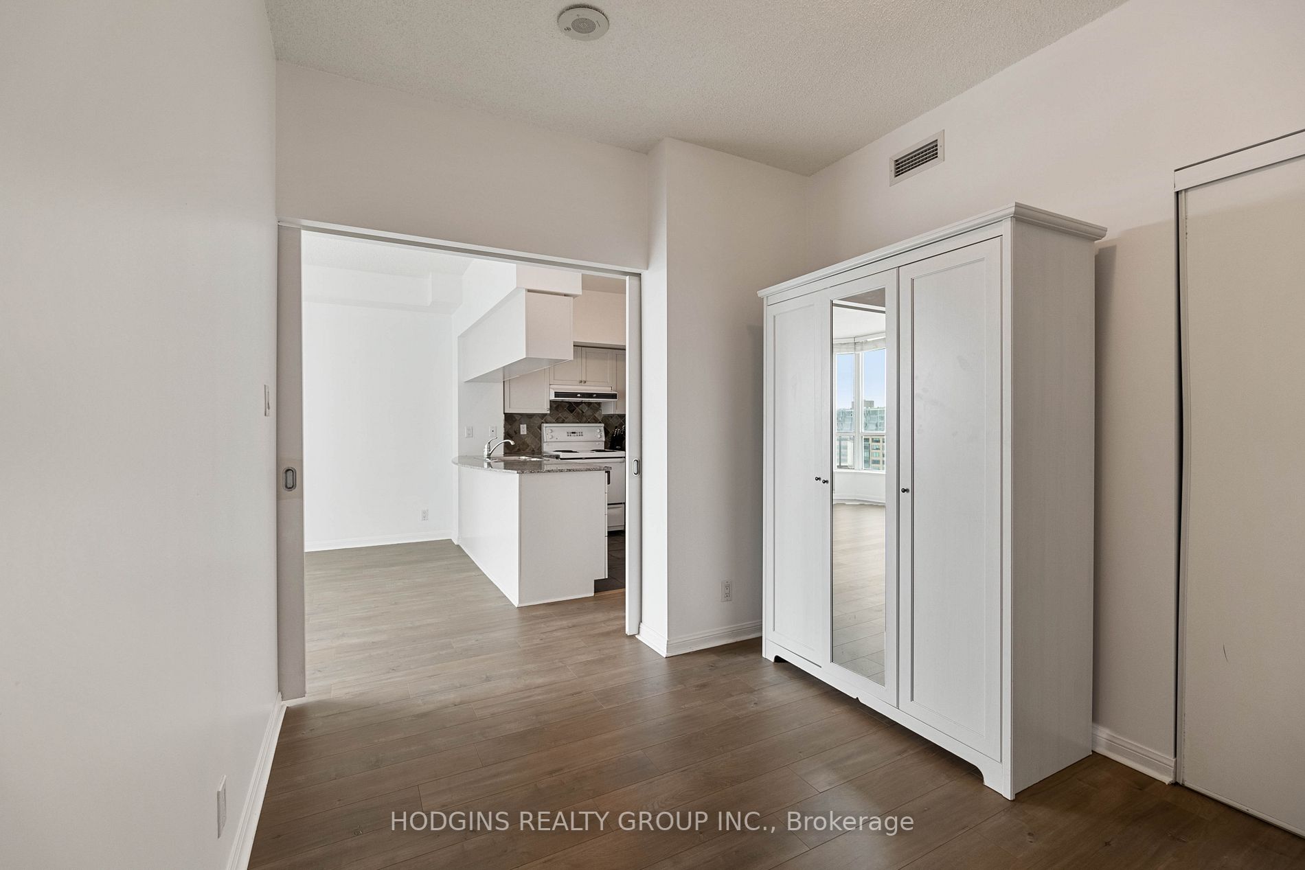 230 Queens Quay W, #1518