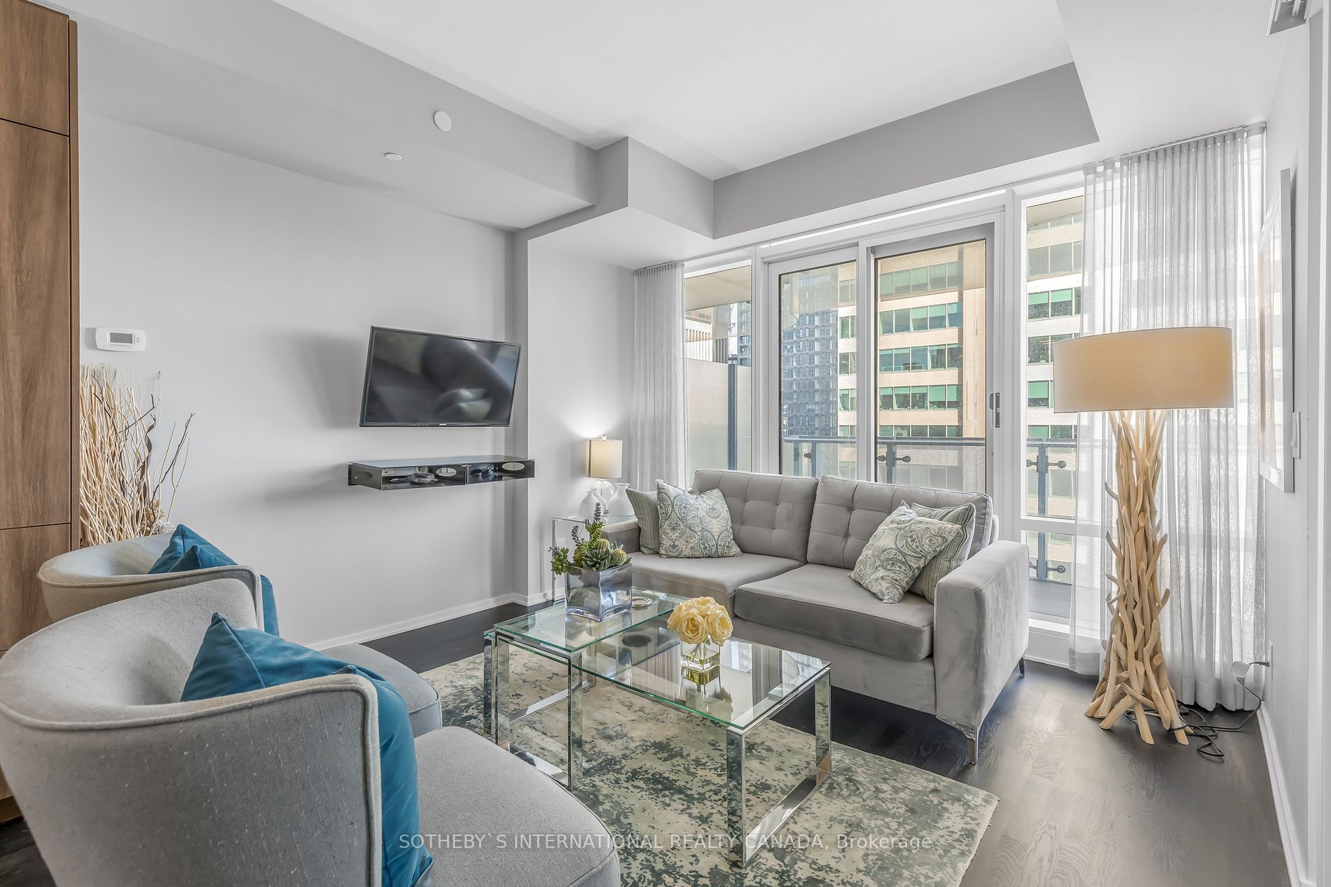 1 Bloor St E, #1812