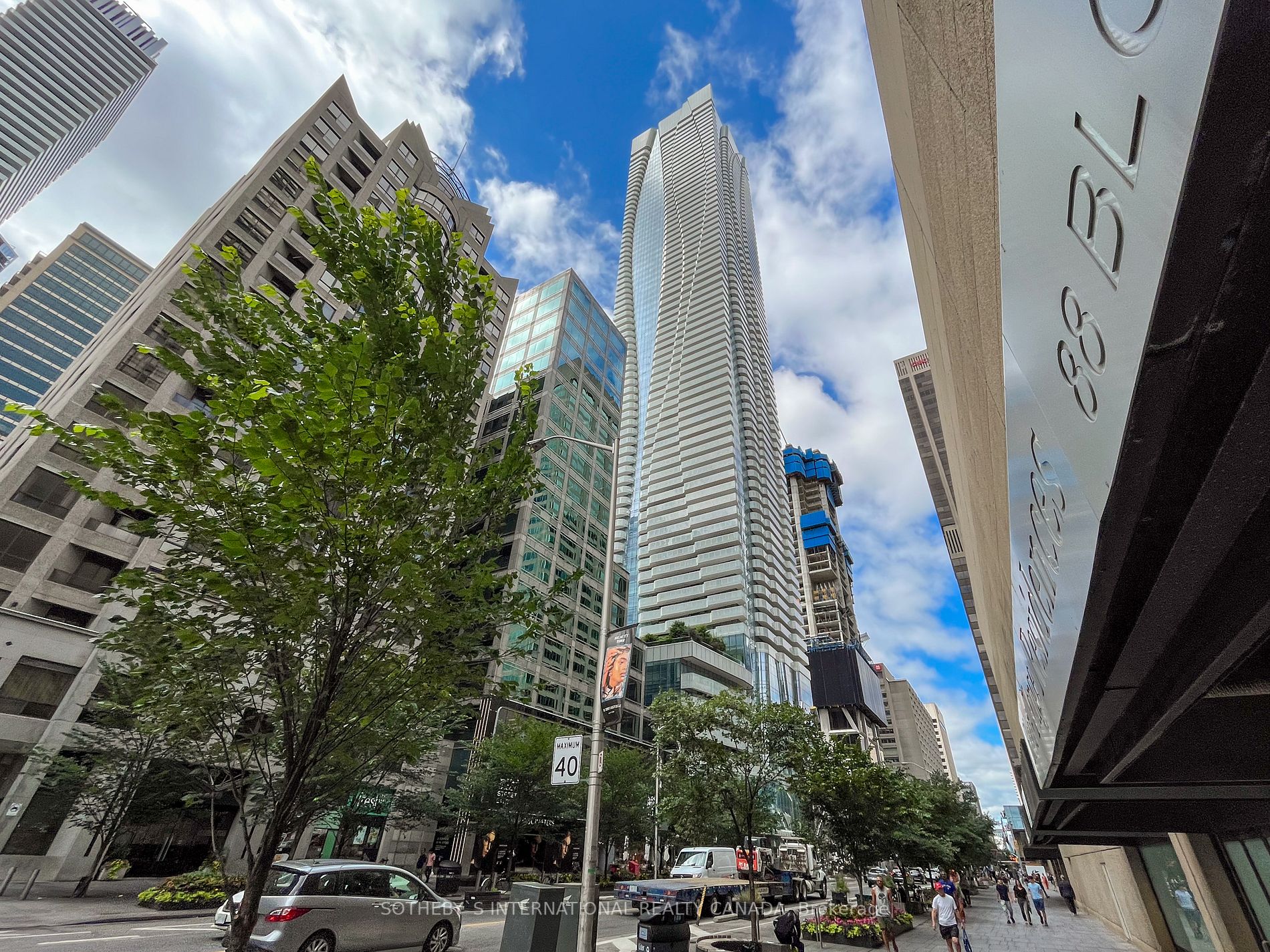1 Bloor St E, #1812