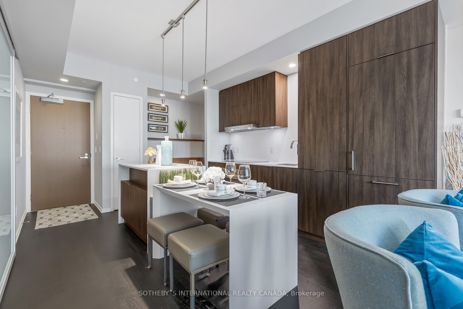 1 Bloor St E, #1812