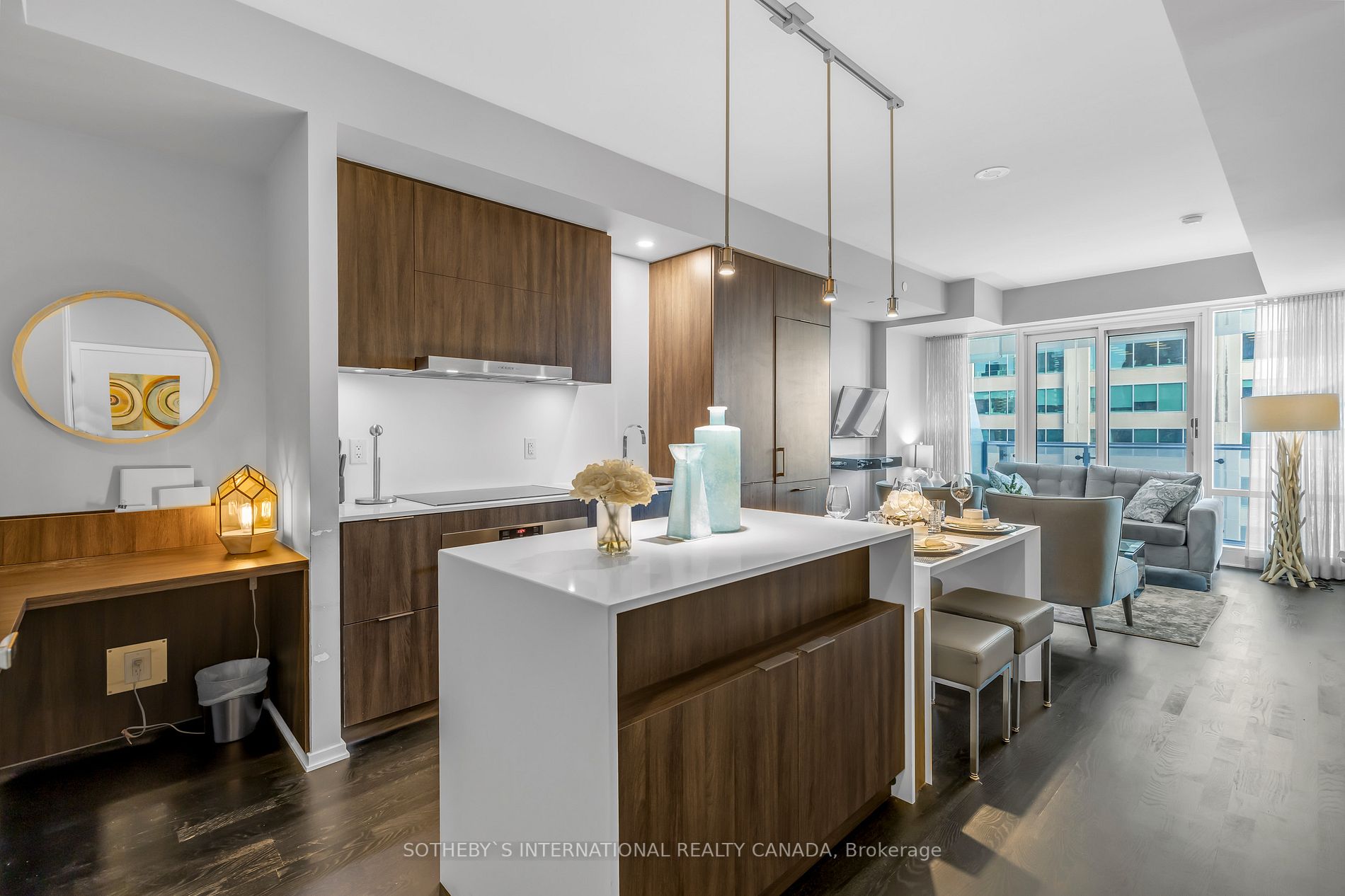 1 Bloor St E, #1812
