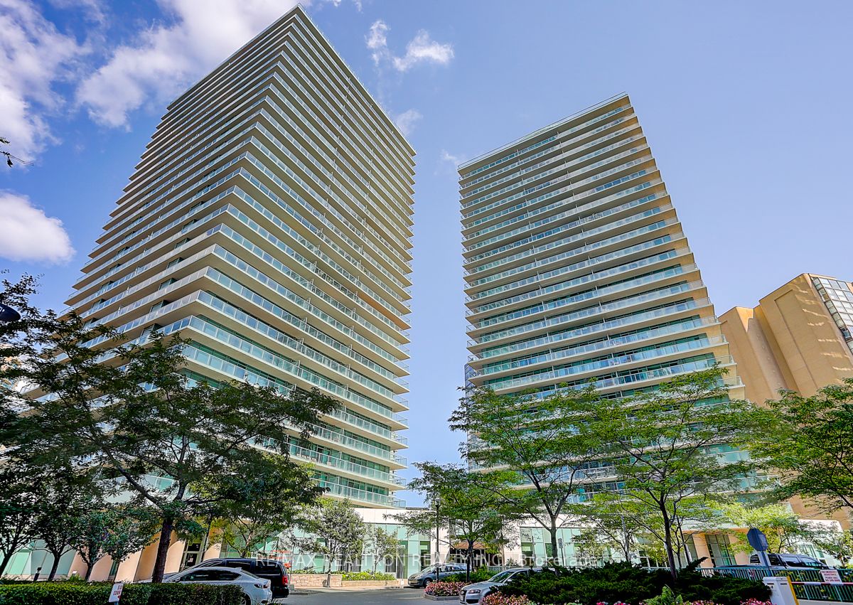 5500 Yonge St, #808