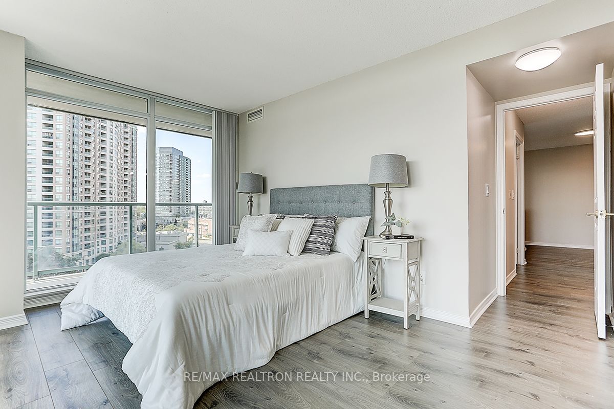 5500 Yonge St, #808