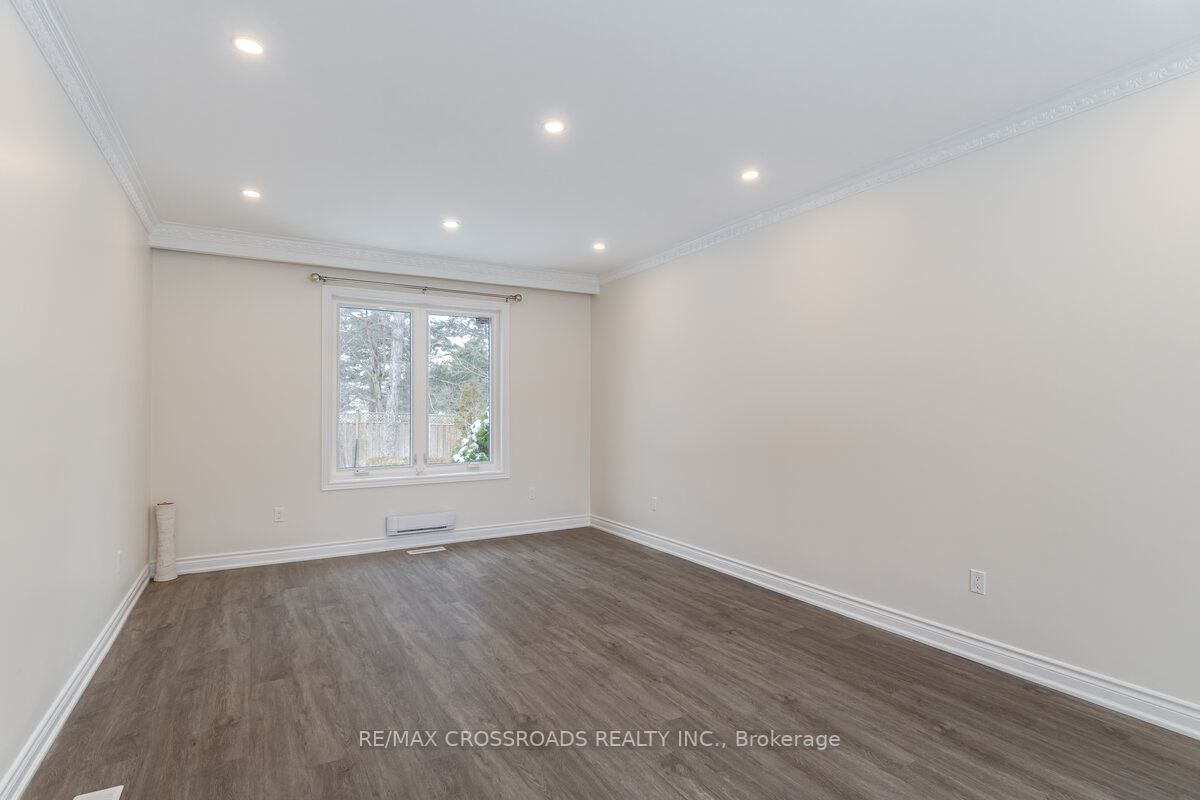 65 Ames Circ