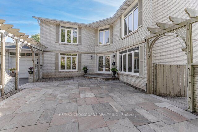 65 Ames Circ