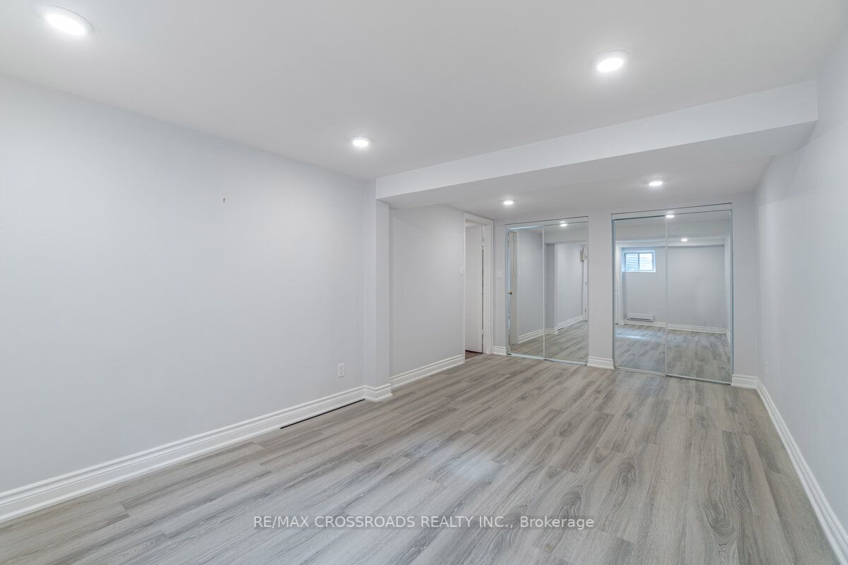 65 Ames Circ