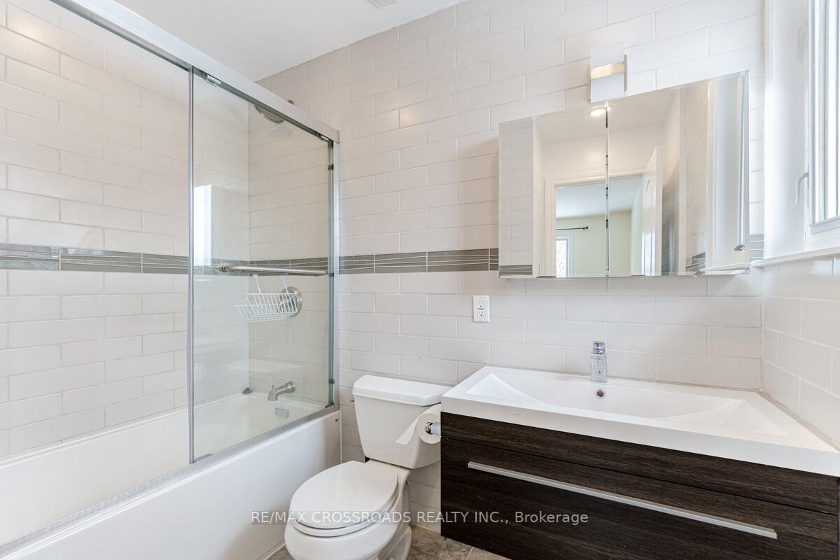 65 Ames Circ
