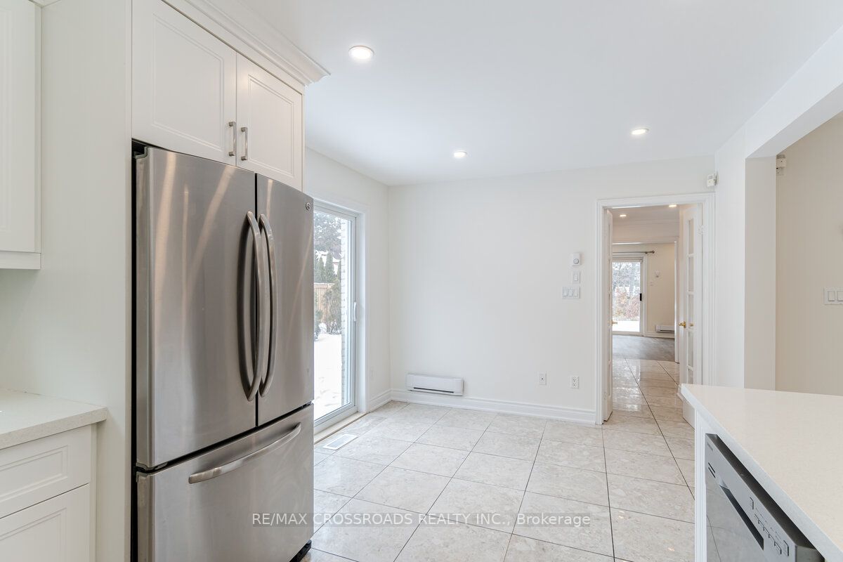 65 Ames Circ