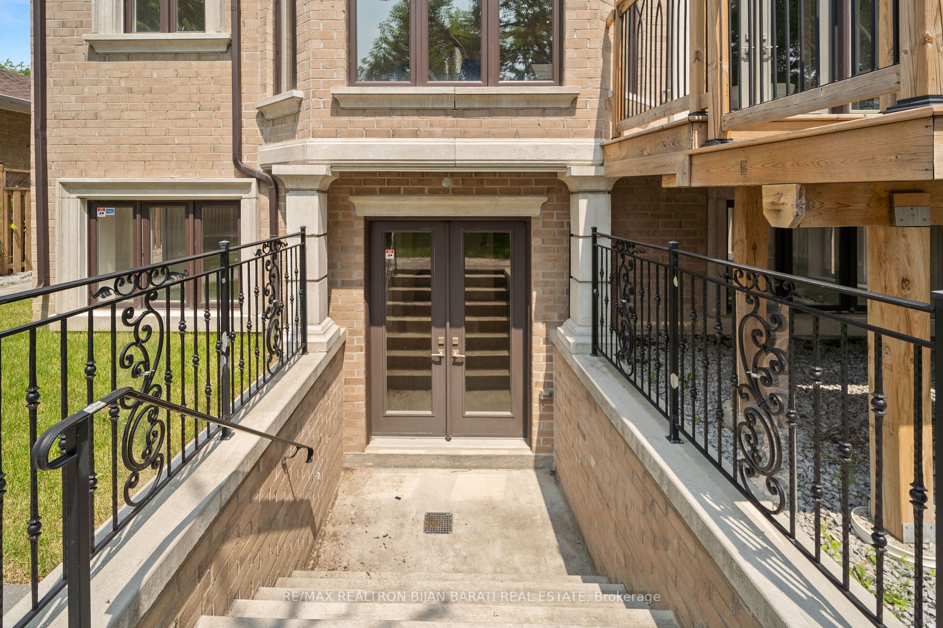 6 Harnish Cres