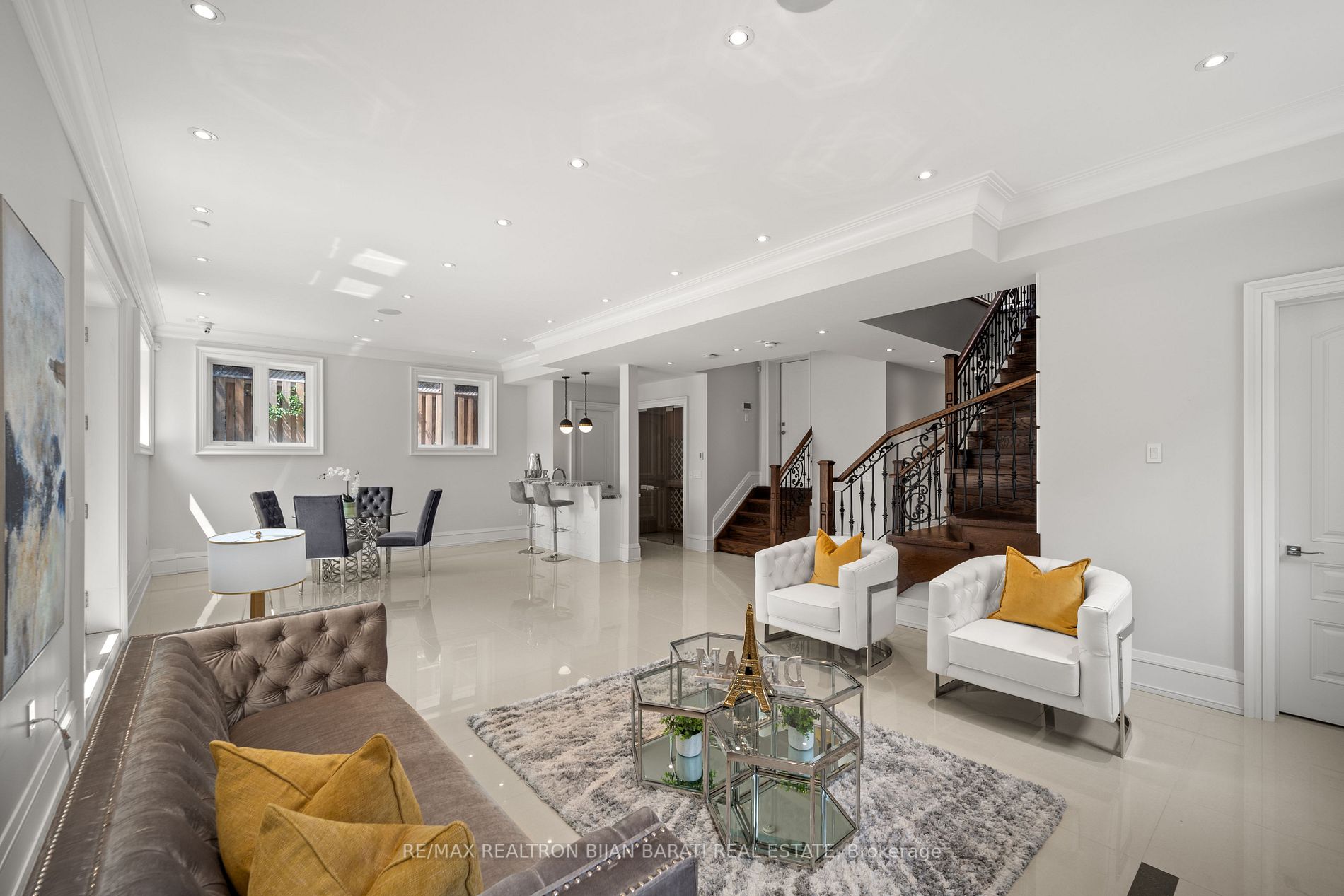 6 Harnish Cres