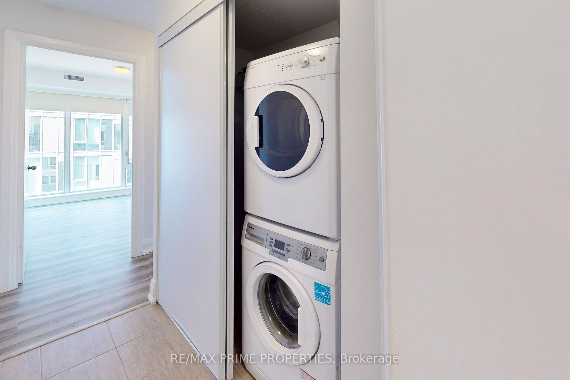 565 Wilson Ave, #W408