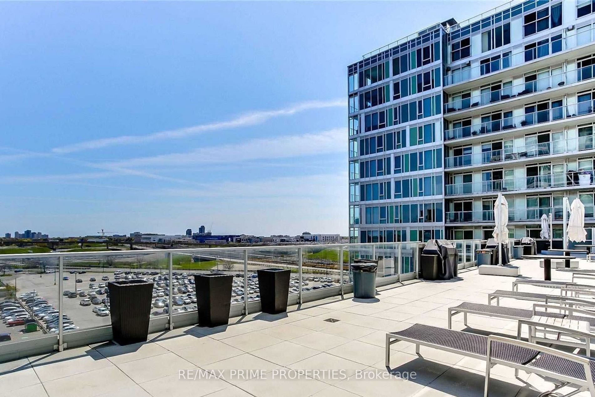 565 Wilson Ave, #W408