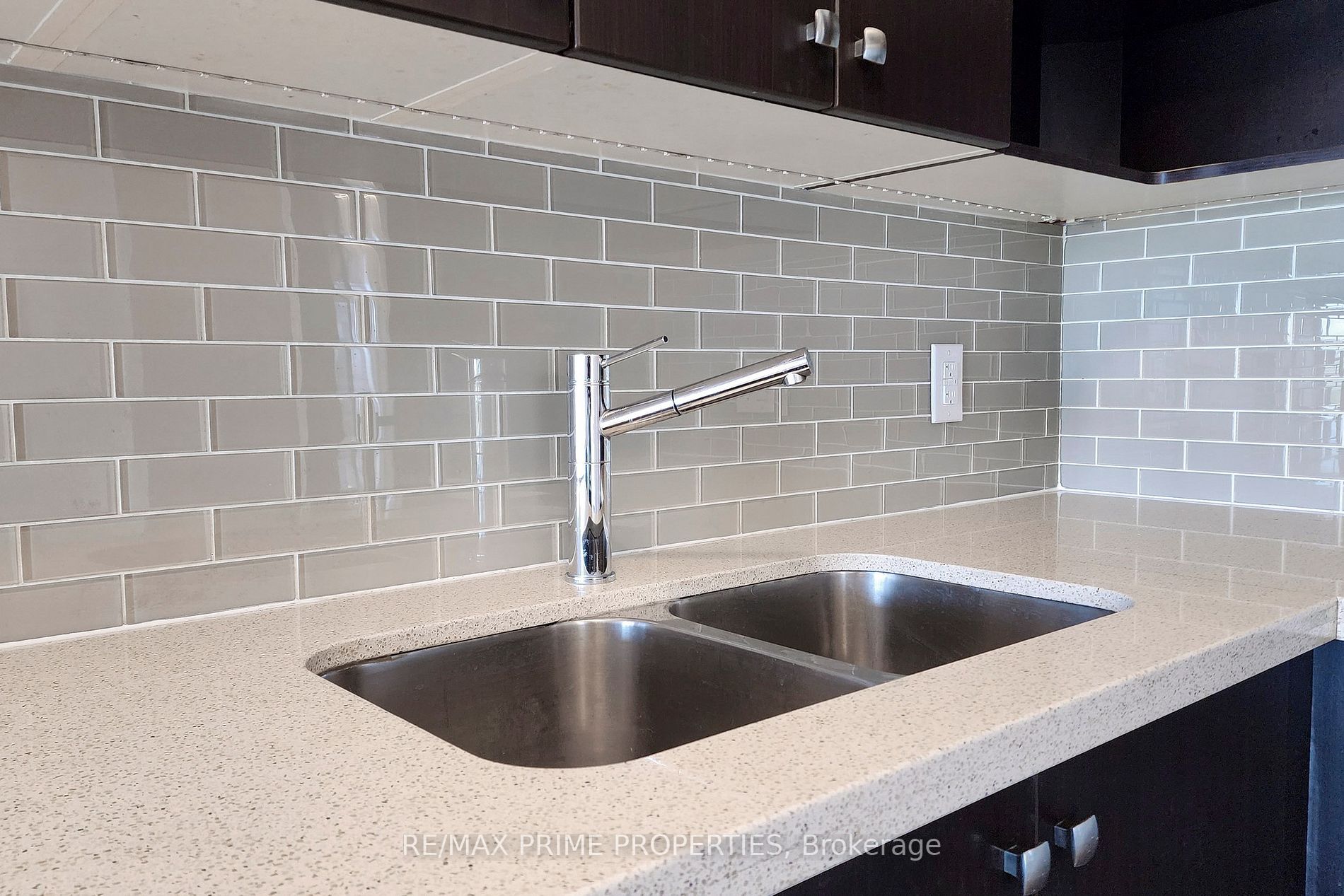 565 Wilson Ave, #W408