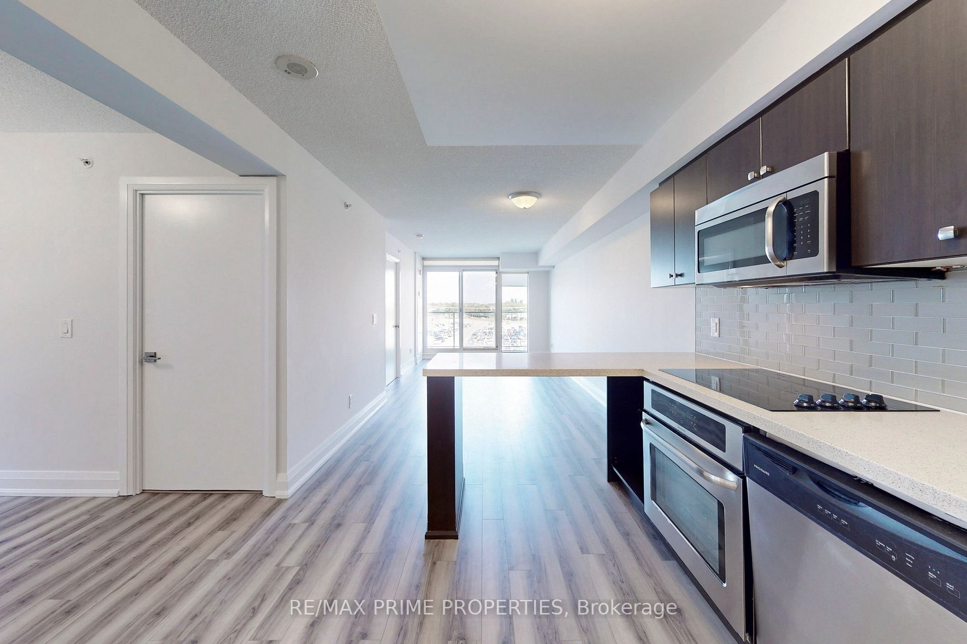 565 Wilson Ave, #W408
