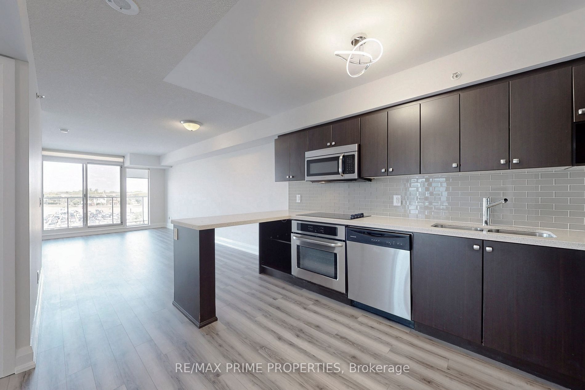 565 Wilson Ave, #W408