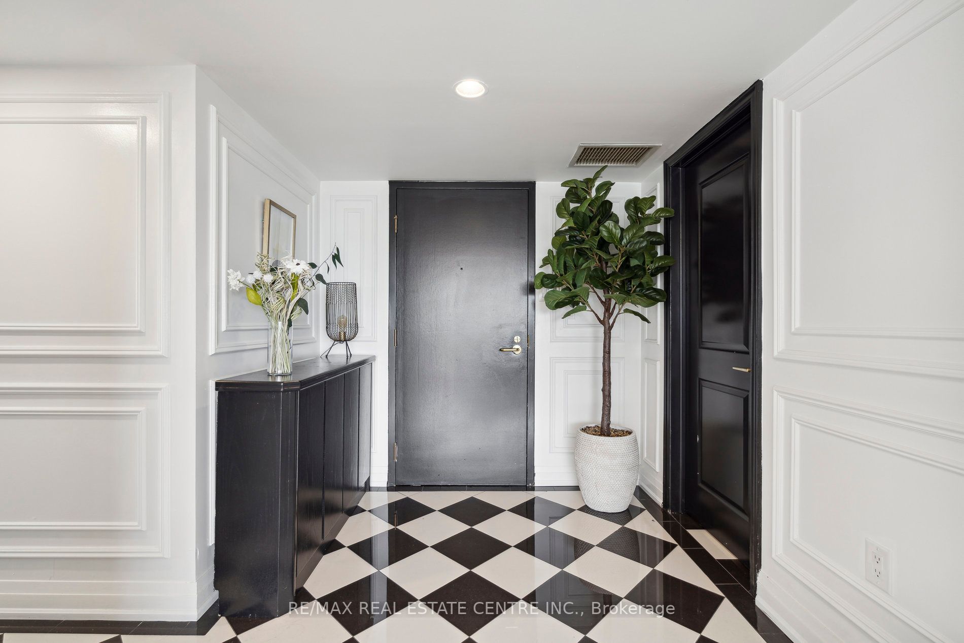251 Queens Quay W, #504