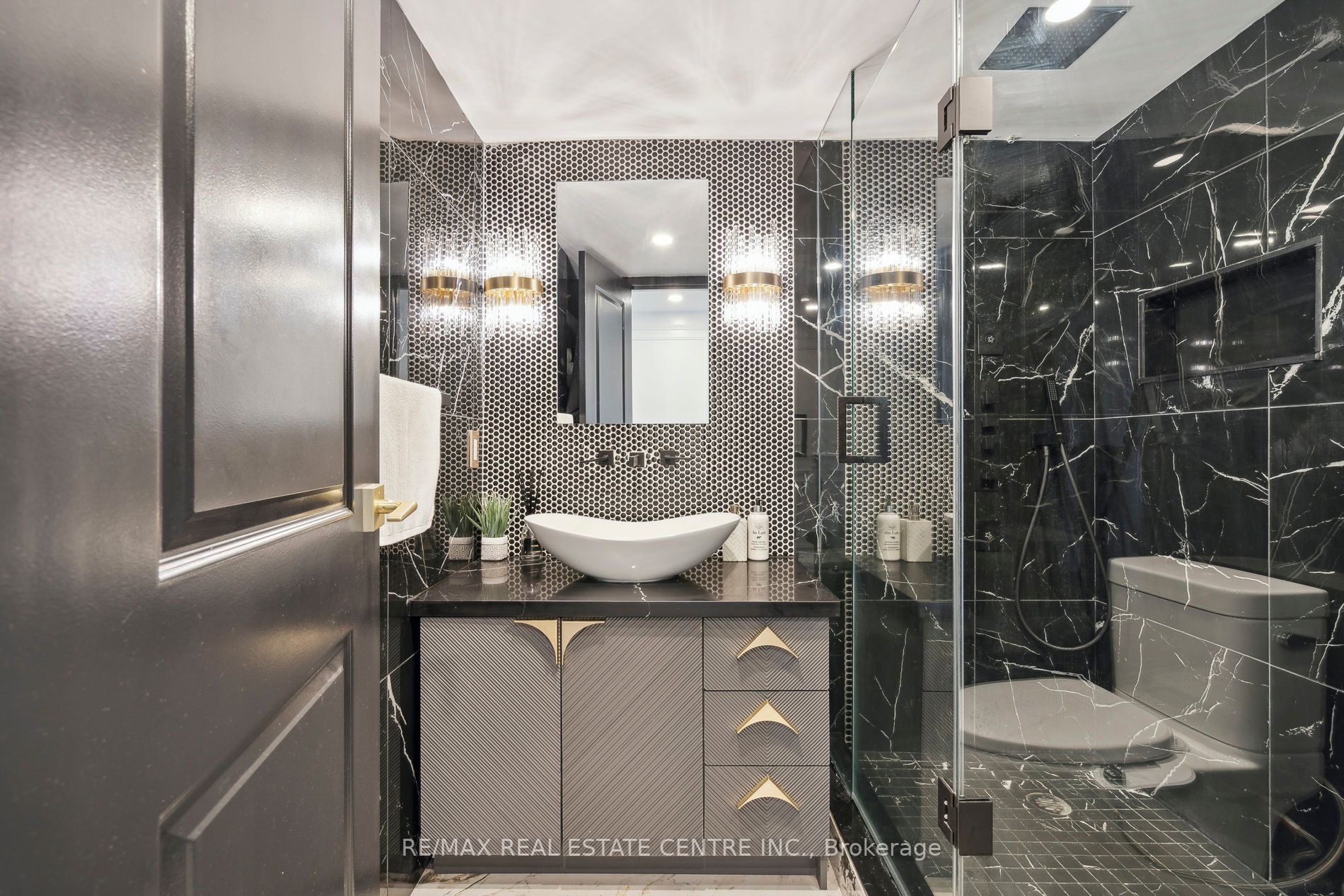251 Queens Quay W, #504
