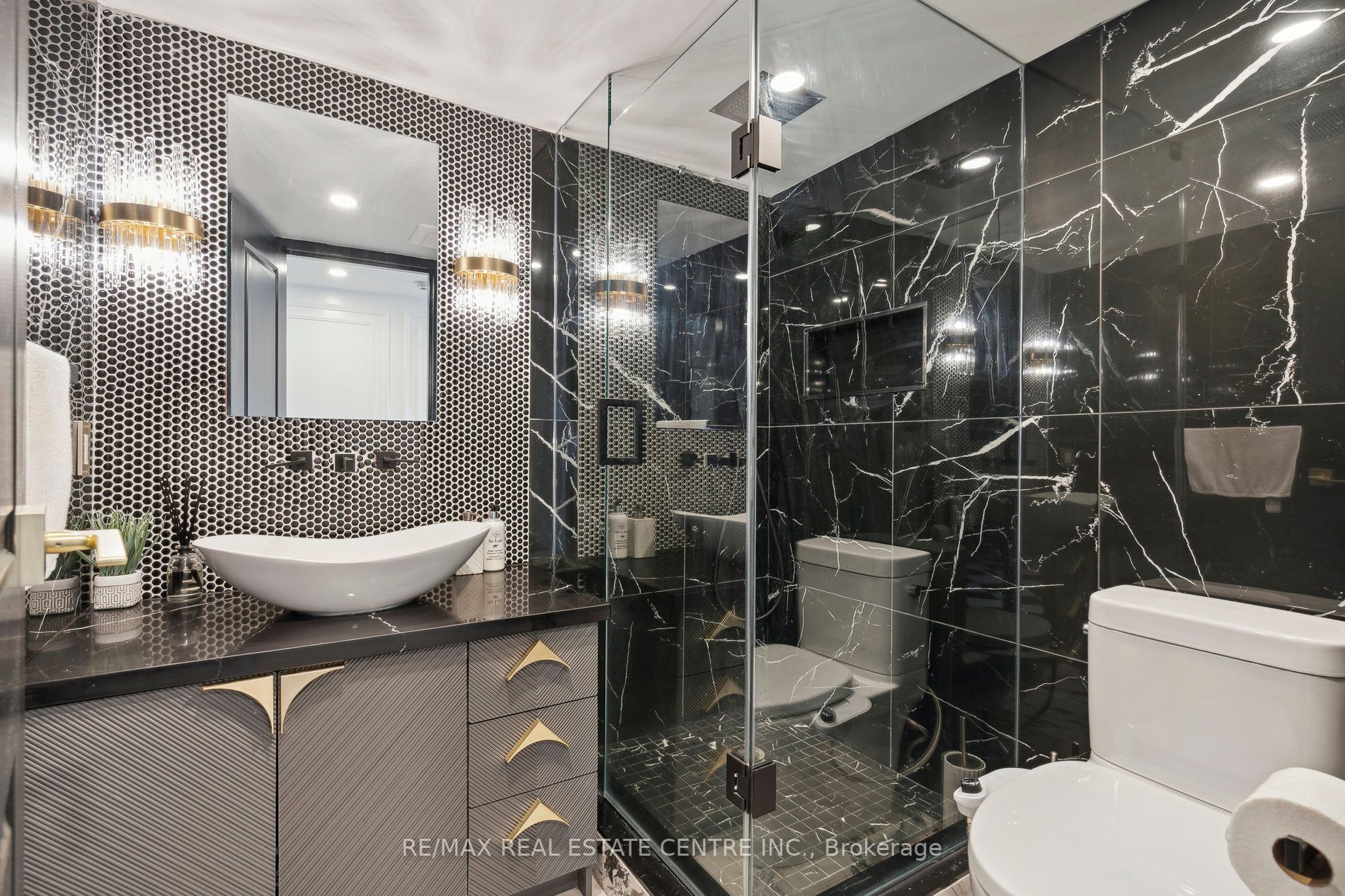 251 Queens Quay W, #504