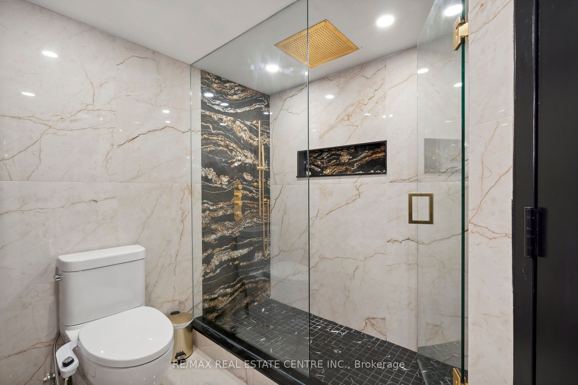 251 Queens Quay W, #504