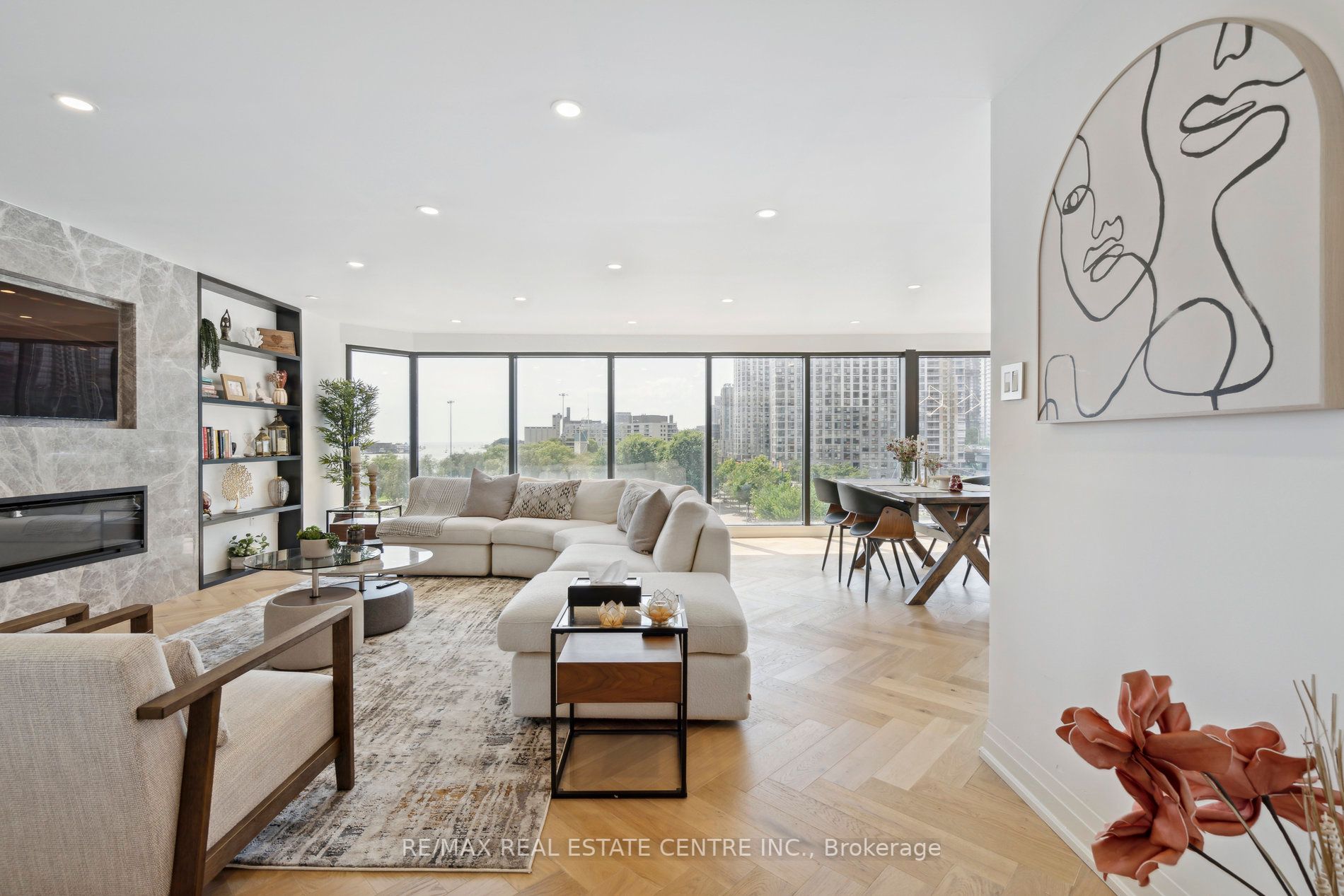 251 Queens Quay W, #504