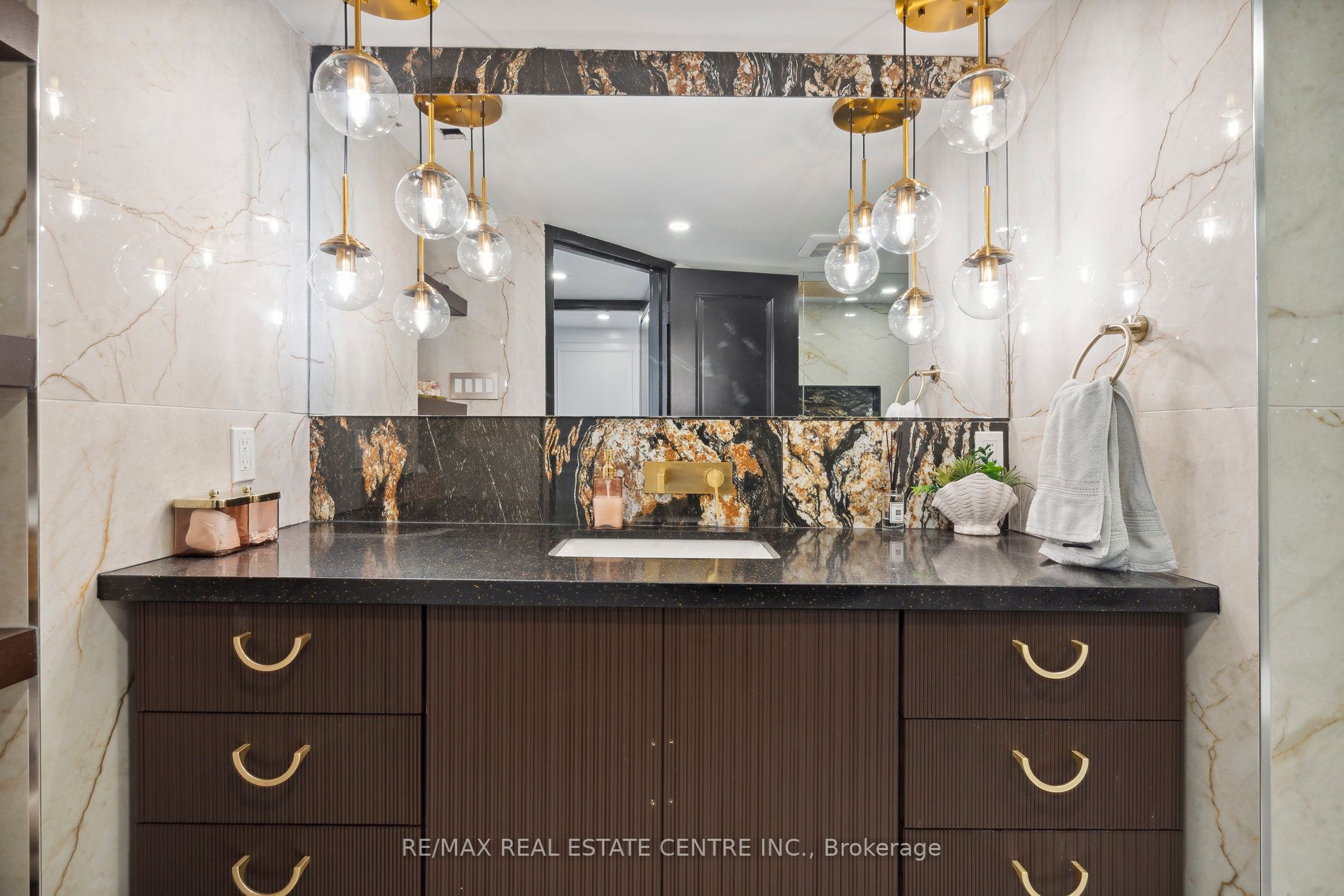 251 Queens Quay W, #504