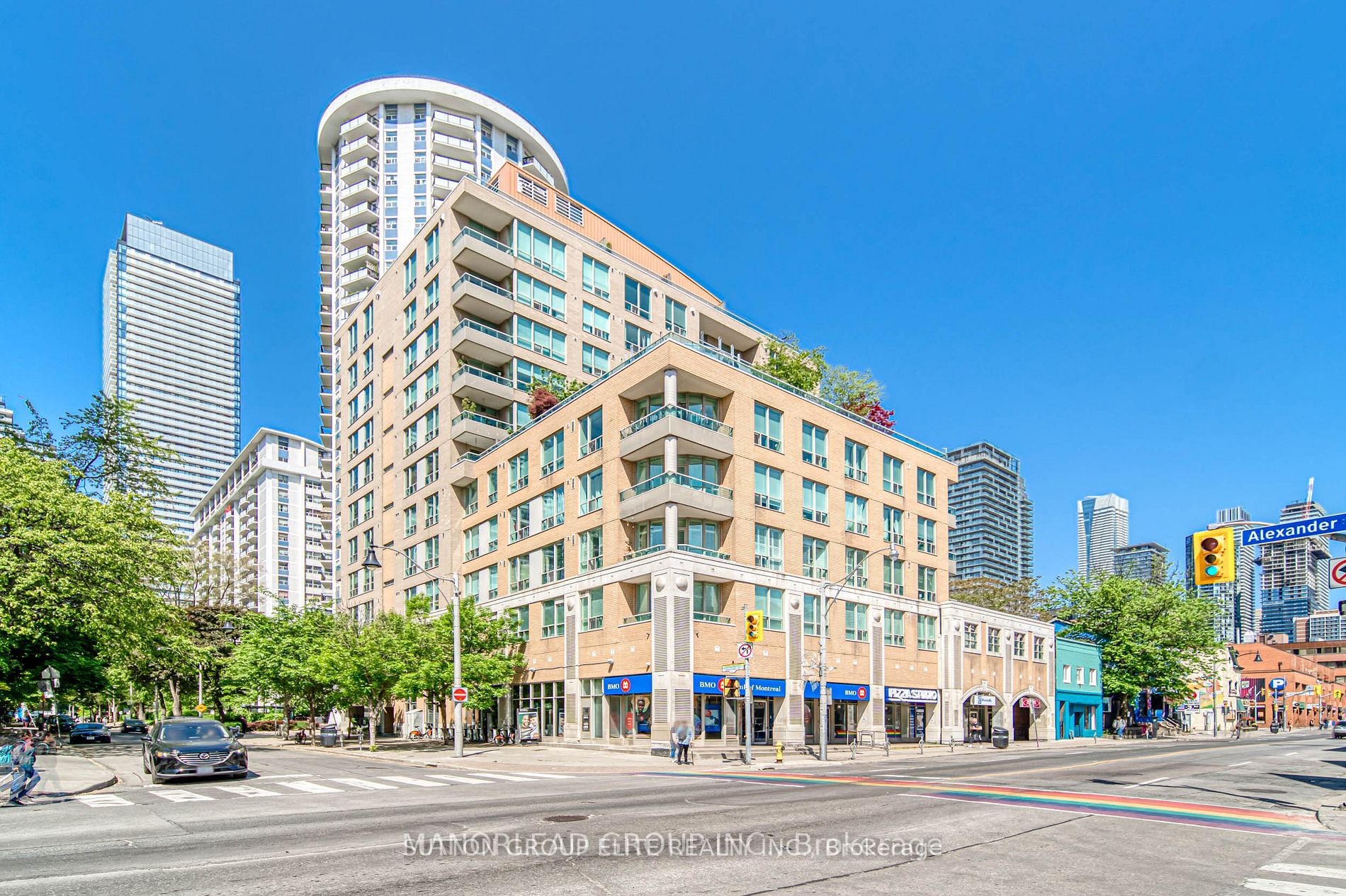 70 Alexander St, ##907