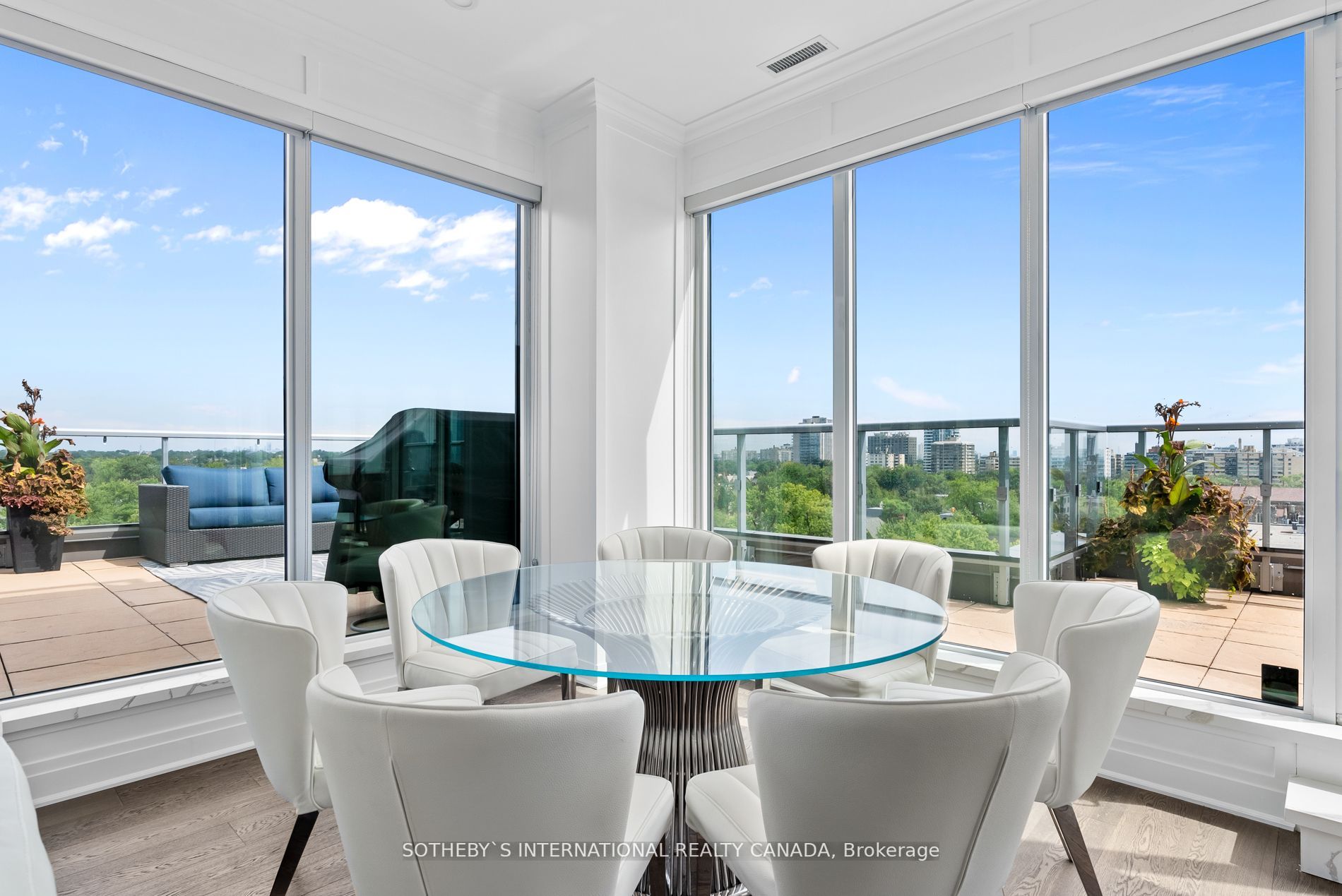 6 Parkwood Ave, #901