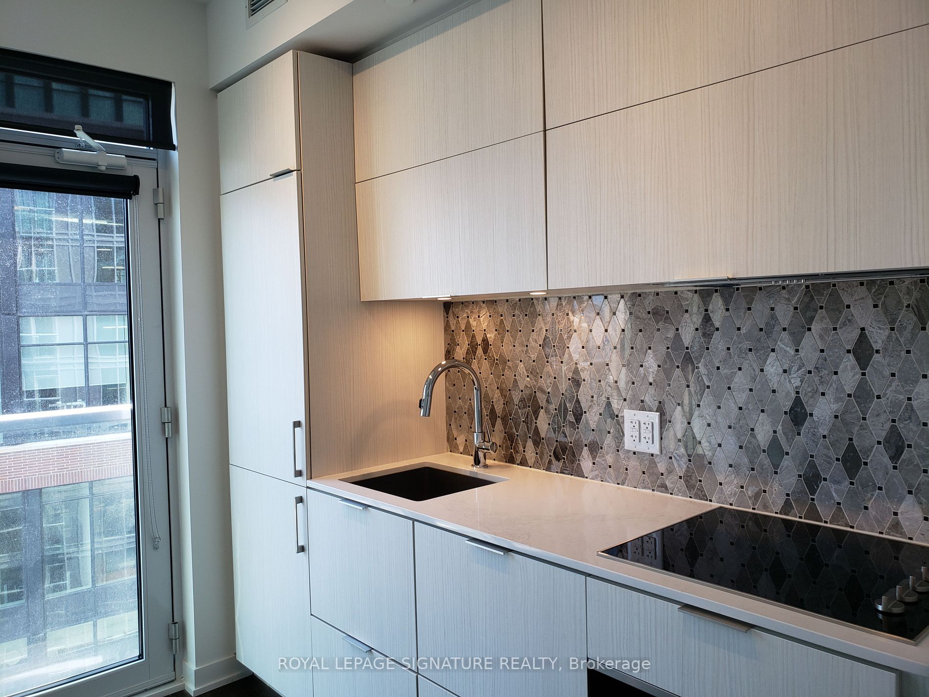 20 Richardson St, #807