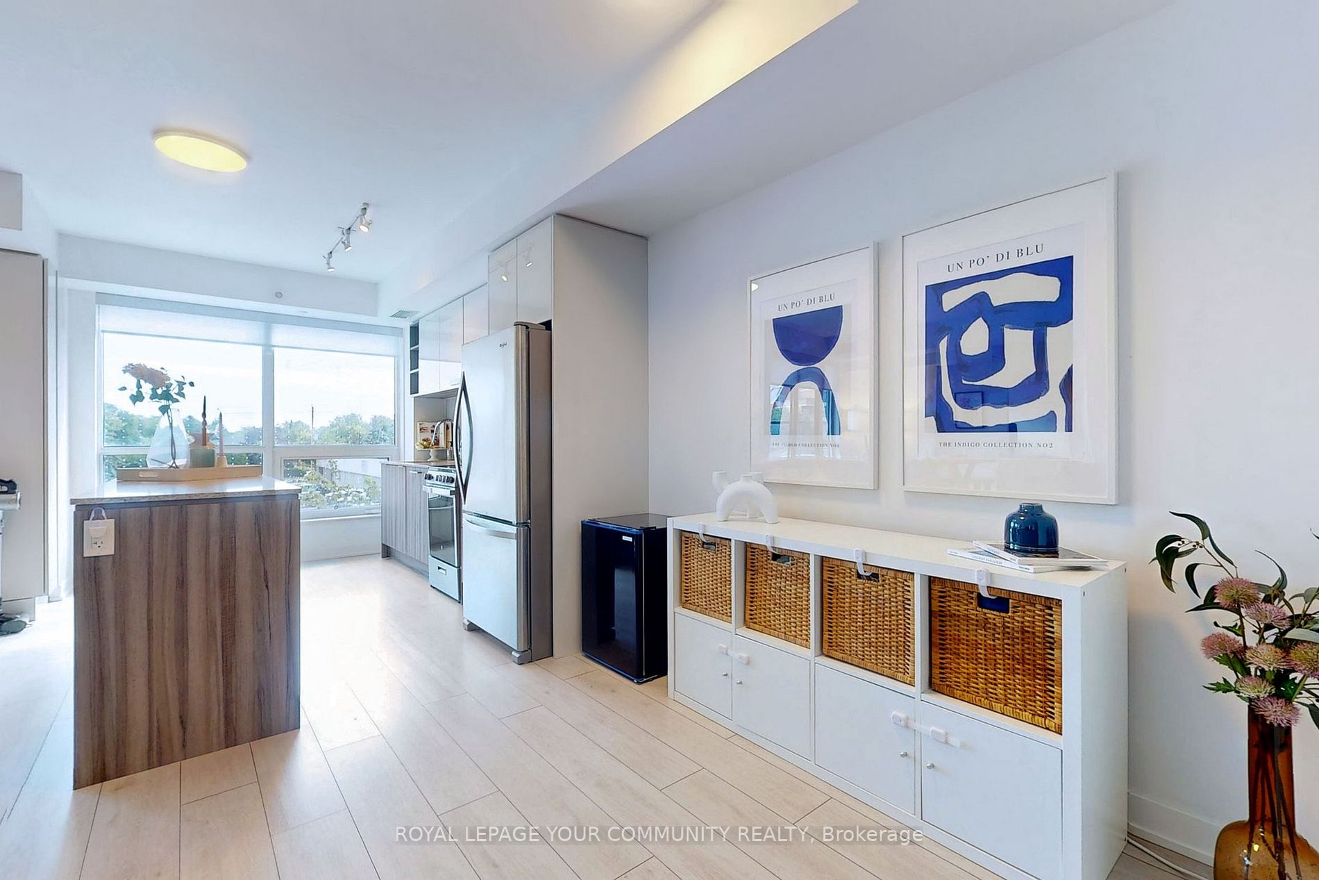 31 Tippett Rd, #215
