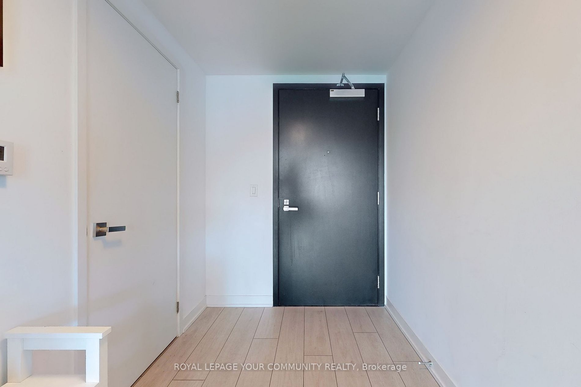 31 Tippett Rd, #215