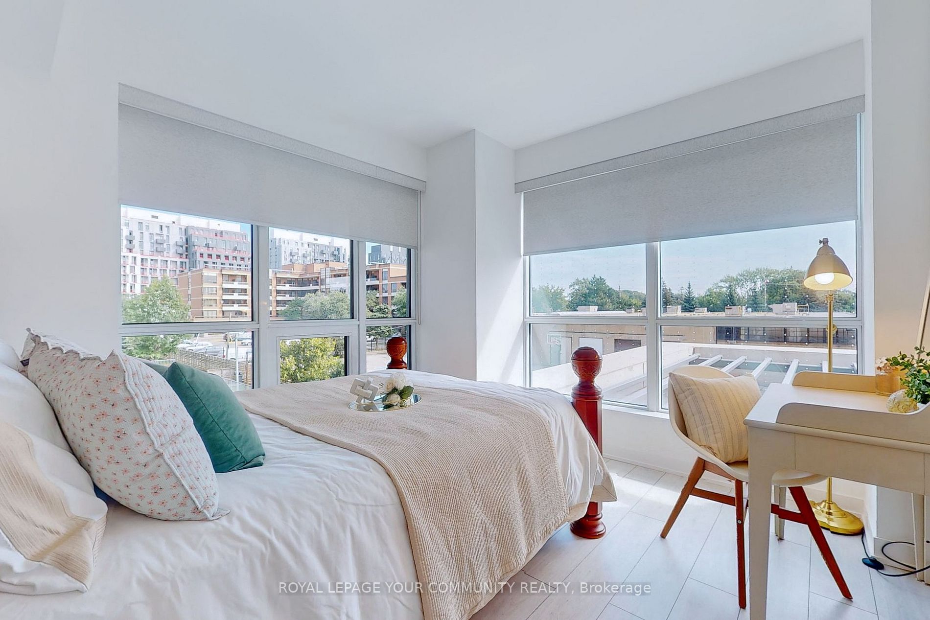 31 Tippett Rd, #215