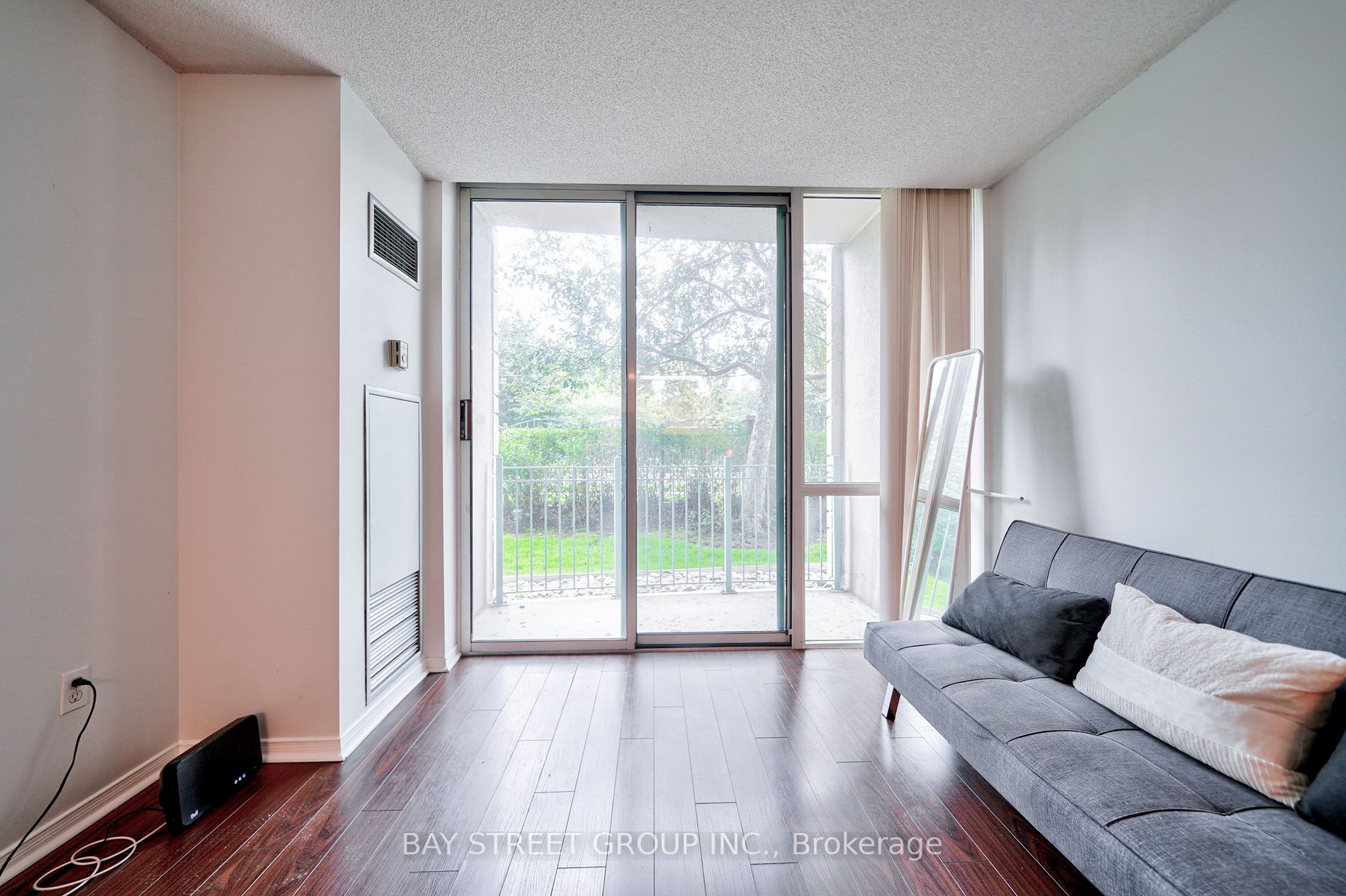 18 Pemberton Ave, #106