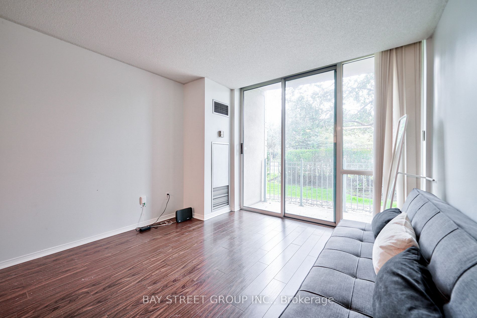 18 Pemberton Ave, #106